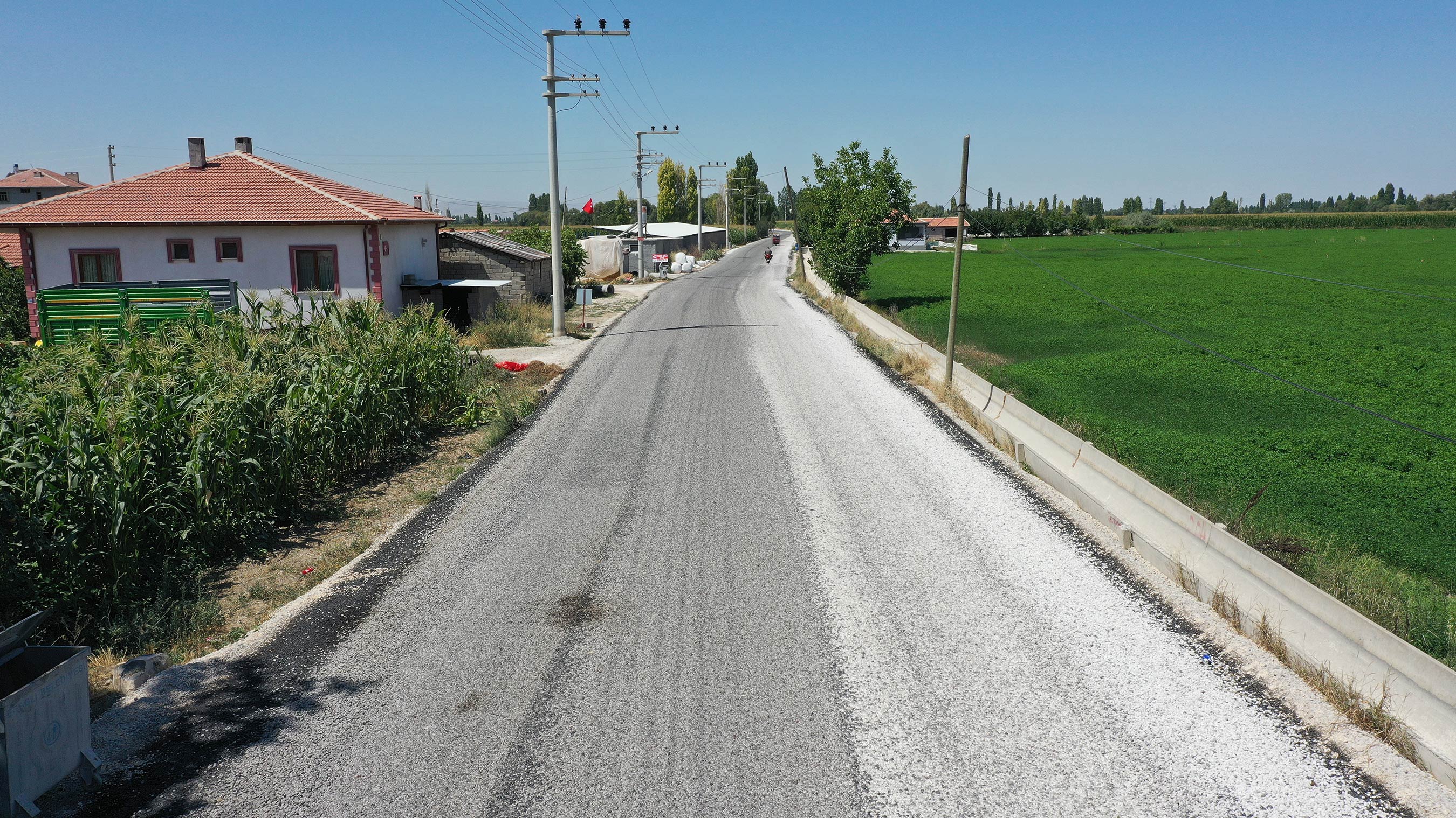 Büyükşehir Ereğli'de Bu Yıl 22,6 Kilometre Mahalle Yolu Yapıyor
