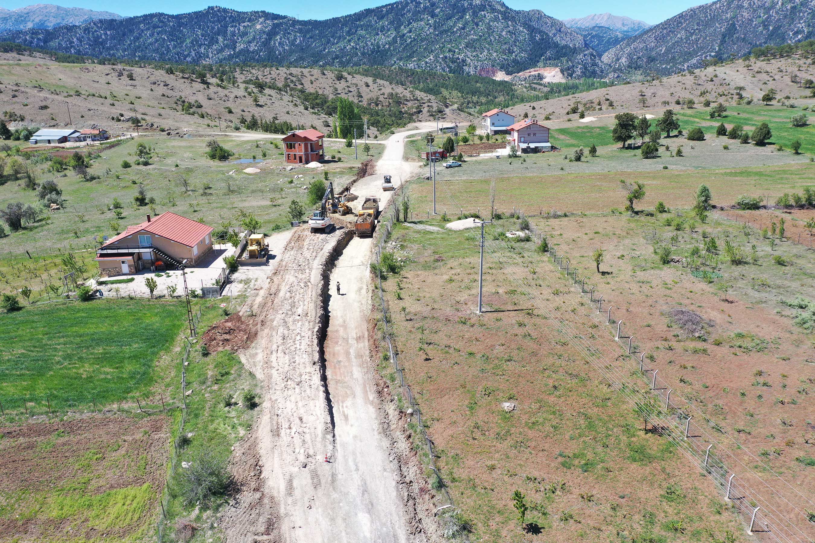 Konya Büyükşehir'den 2021'de Mahalle Yollarına 128 Milyon Lira 