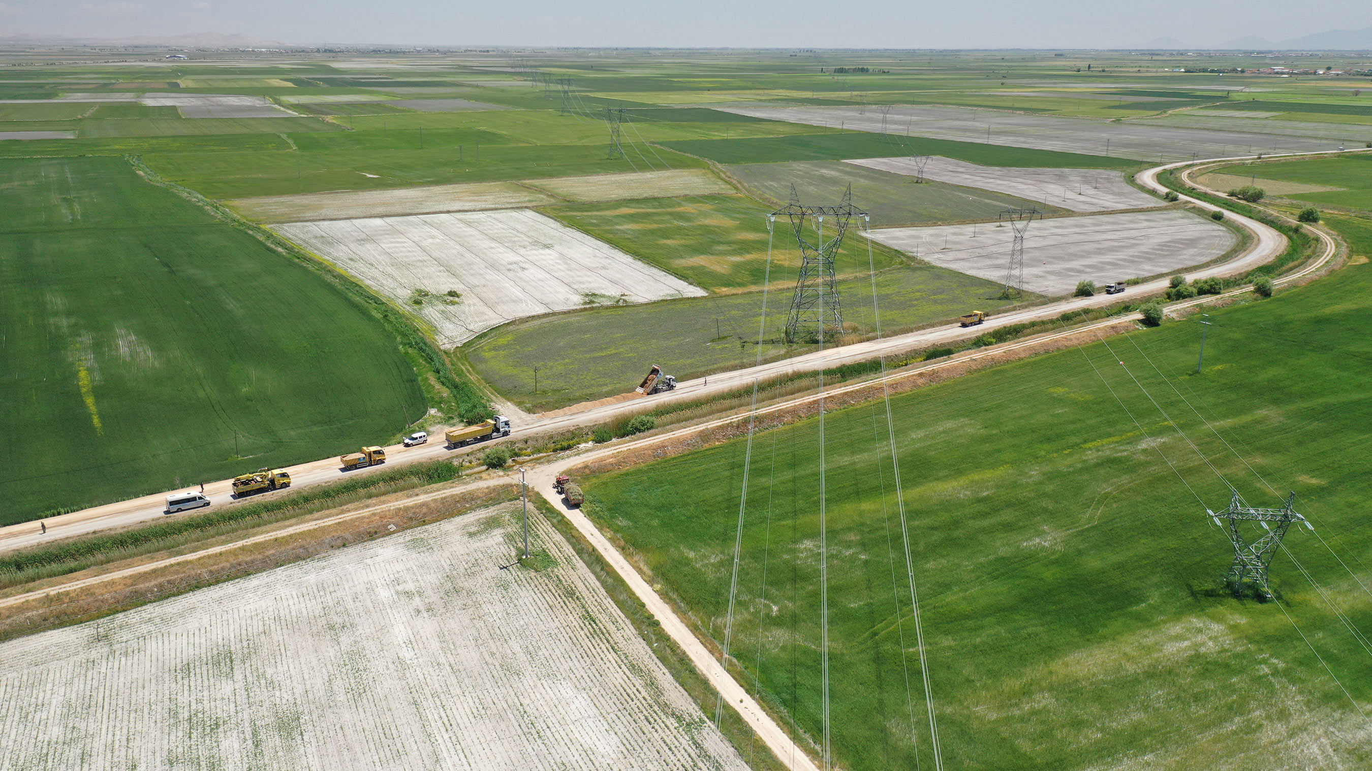 Karatay'da 13,7 Kilometrelik Mahalle Yolu Yapılıyor 