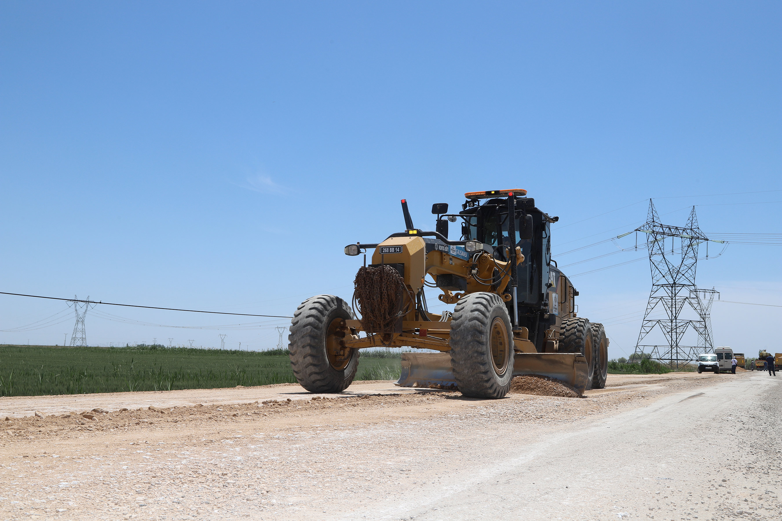 Karatay'da 13,7 Kilometrelik Mahalle Yolu Yapılıyor 