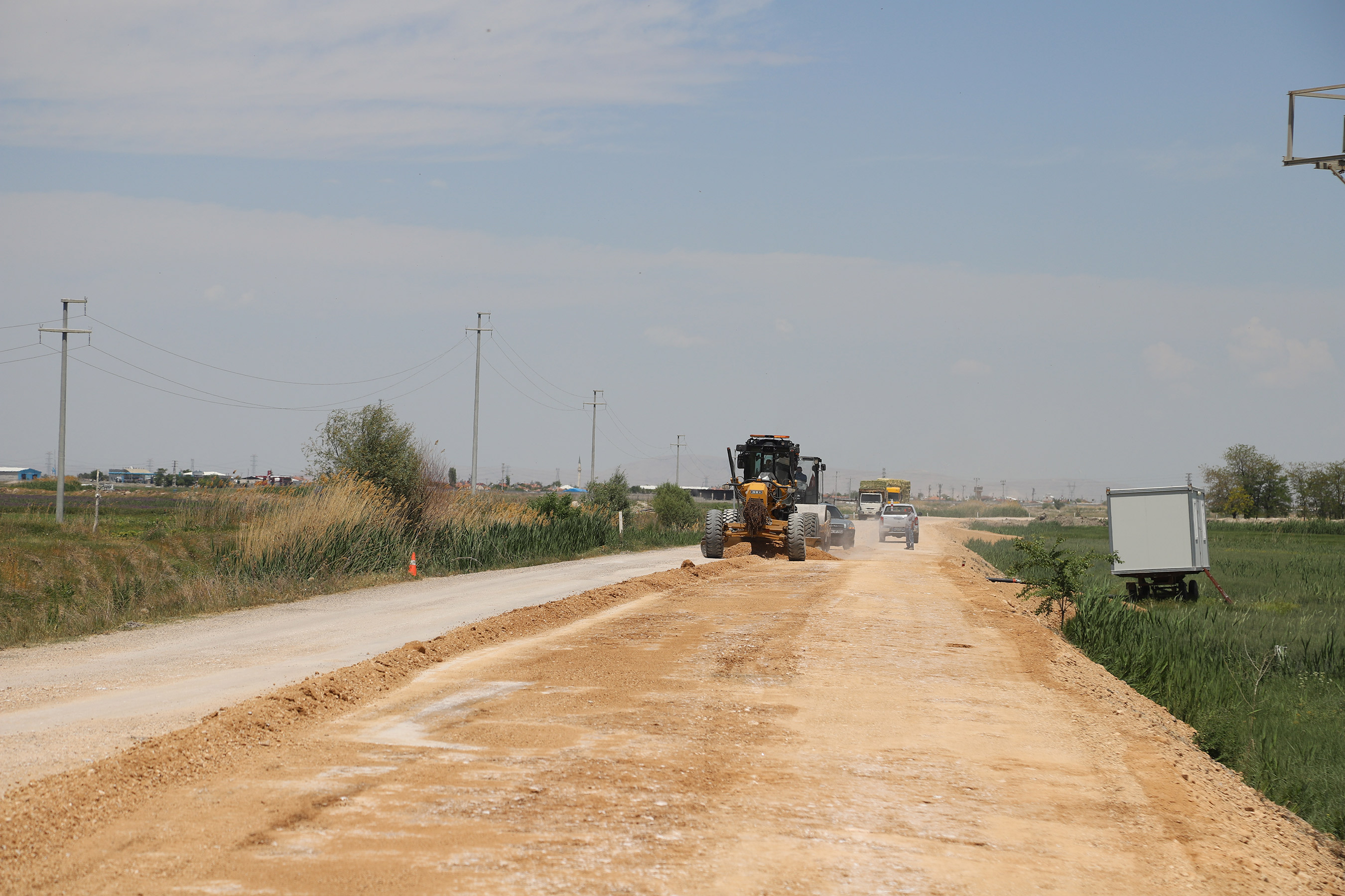 Karatay'da 13,7 Kilometrelik Mahalle Yolu Yapılıyor 