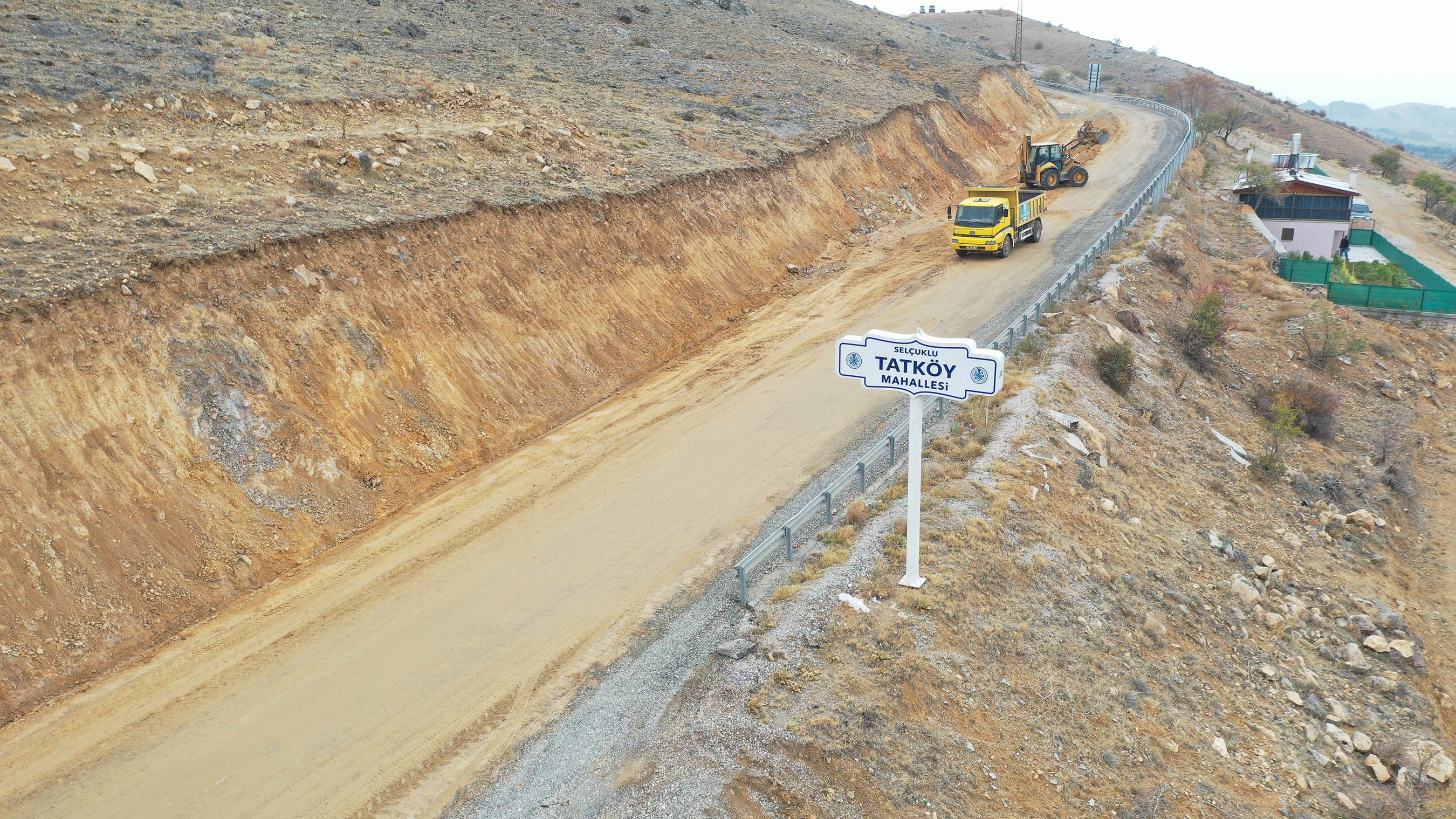 Başkan Altay: 'Tatköy Yolu'nda Sıcak Asfalt Çalışması Başlattık.'