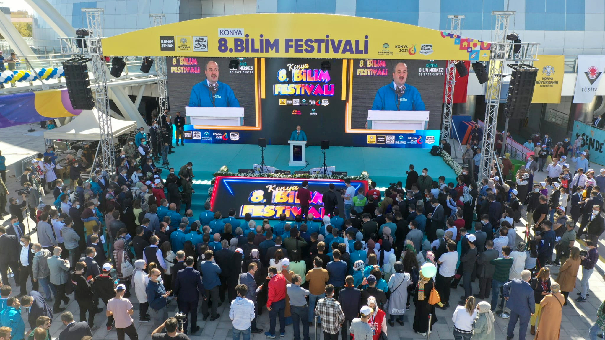Bakan Varank: Bu Atmosferi Soluyan Gençler Büyük Türkiye'nin Lokomotifi Olacak