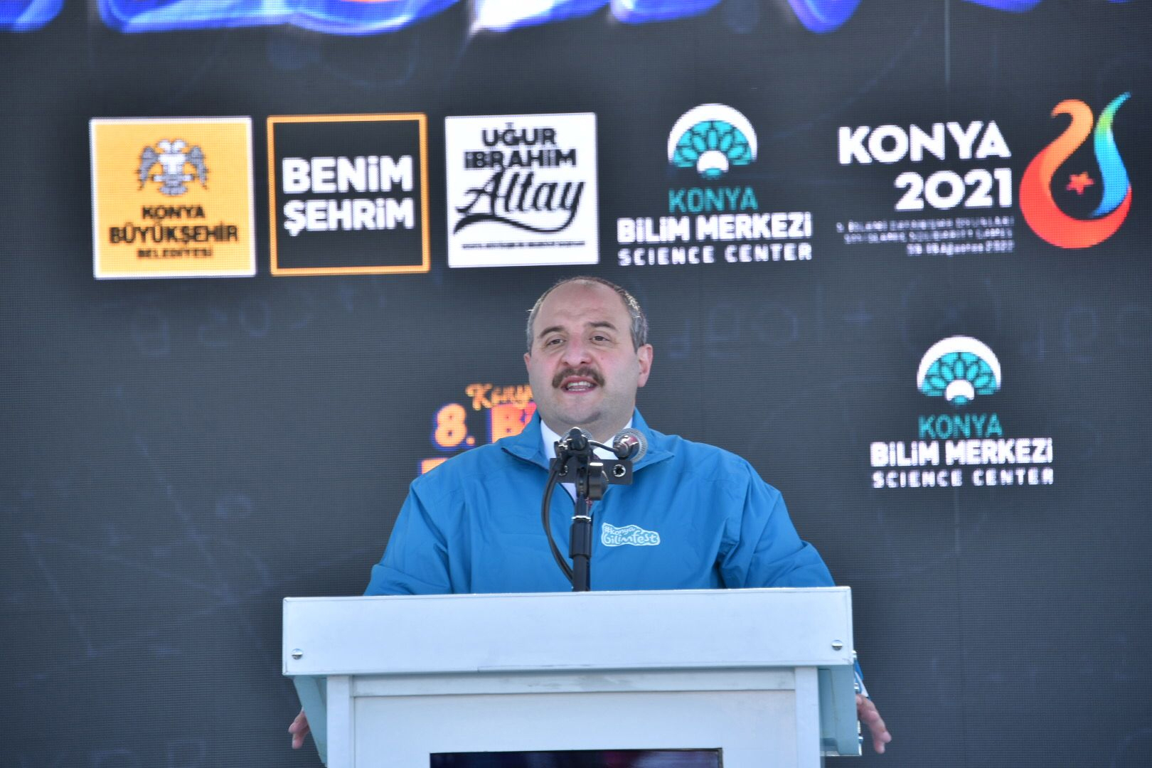 Bakan Varank: Bu Atmosferi Soluyan Gençler Büyük Türkiye'nin Lokomotifi Olacak