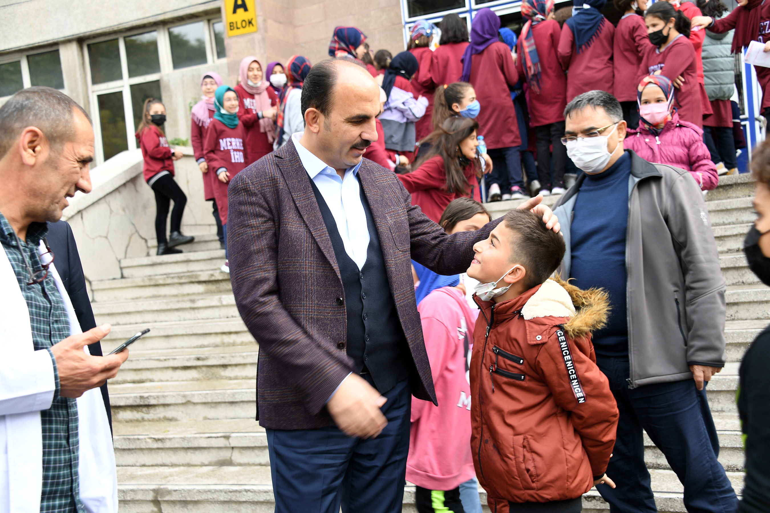 Başkan Altay Öğretmenler ve Öğrencilerle Buluştu