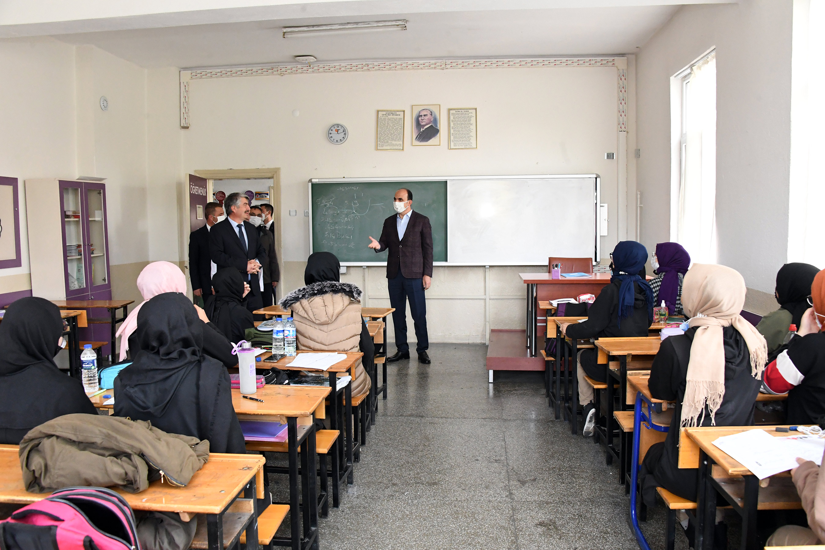 Başkan Altay Öğretmenler ve Öğrencilerle Buluştu