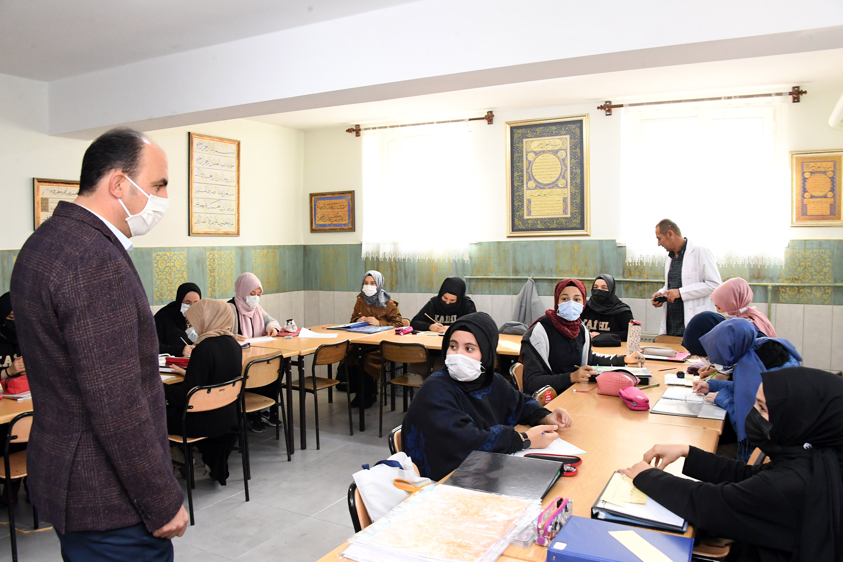 Başkan Altay Öğretmenler ve Öğrencilerle Buluştu