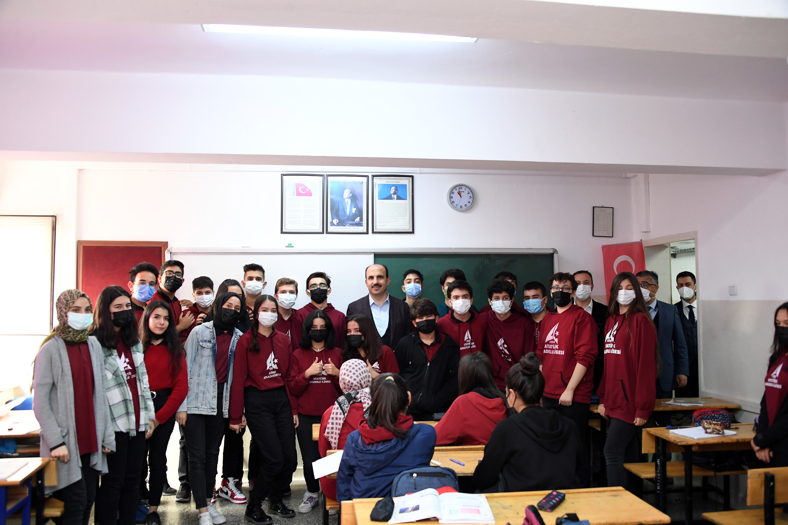 Başkan Altay Öğretmenler ve Öğrencilerle Buluştu