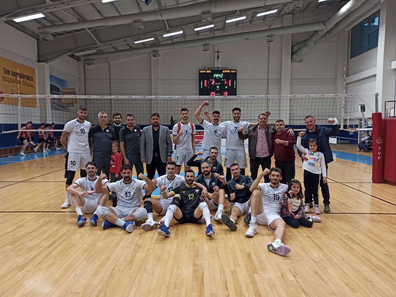 Voleybol Takımımız Evinde Galip
