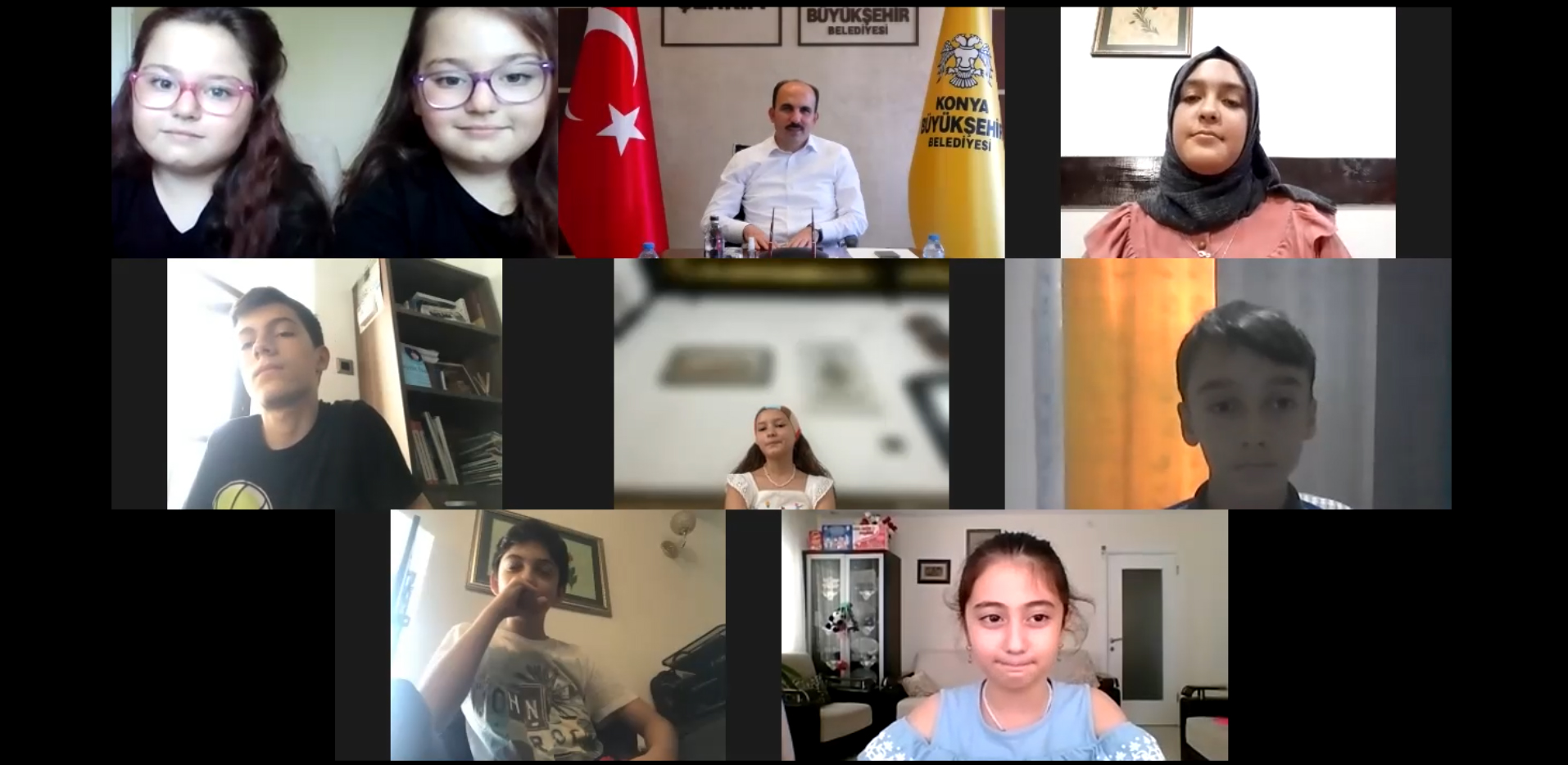 Genç KOMEK Yaz Okulu'ndan Başarılı Öğrencilere Sürpriz Hediye
