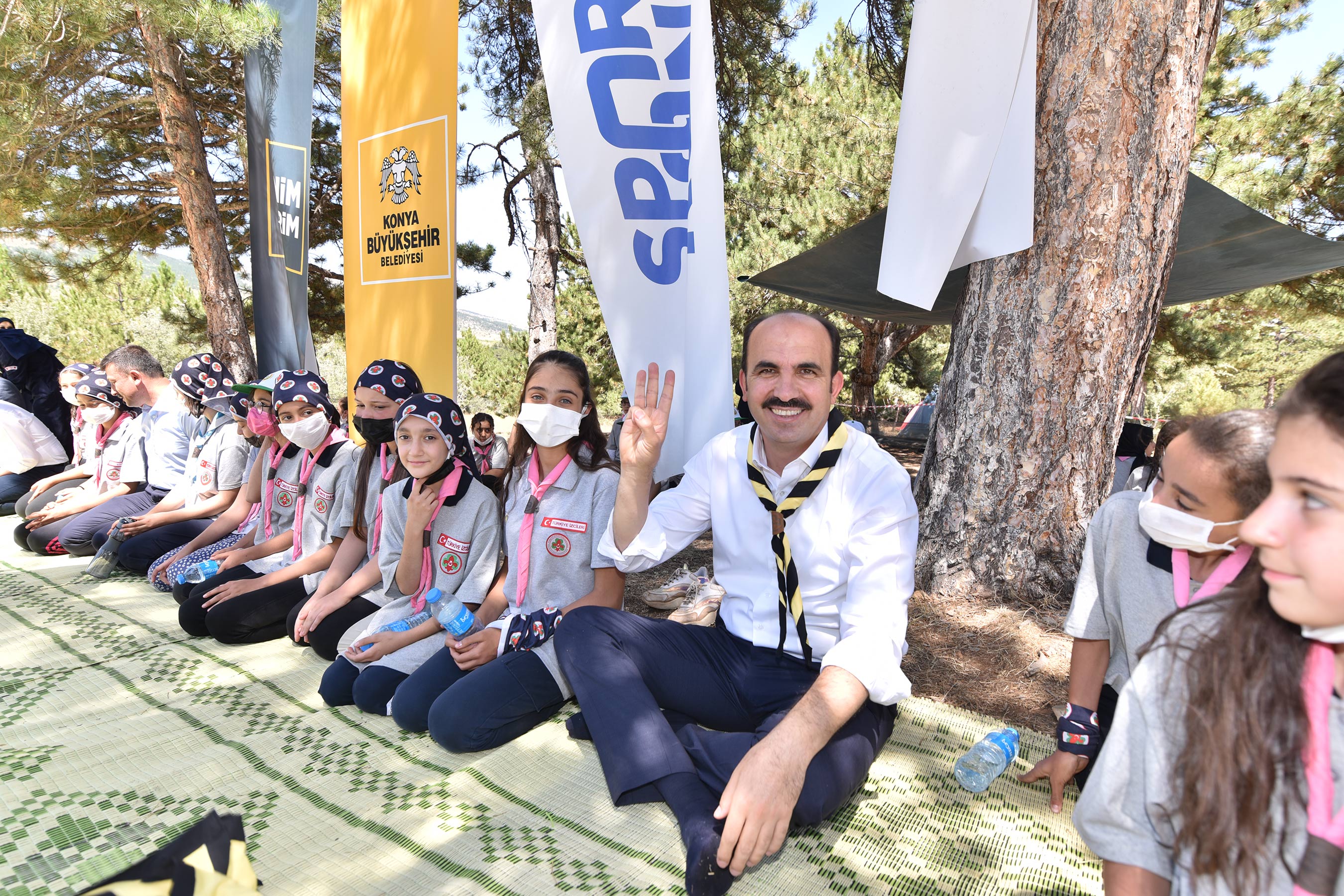 AK Parti Genel Başkan Yardımcısı Dağ Büyükşehir'in Yaz Kamplarını Ziyaret Etti