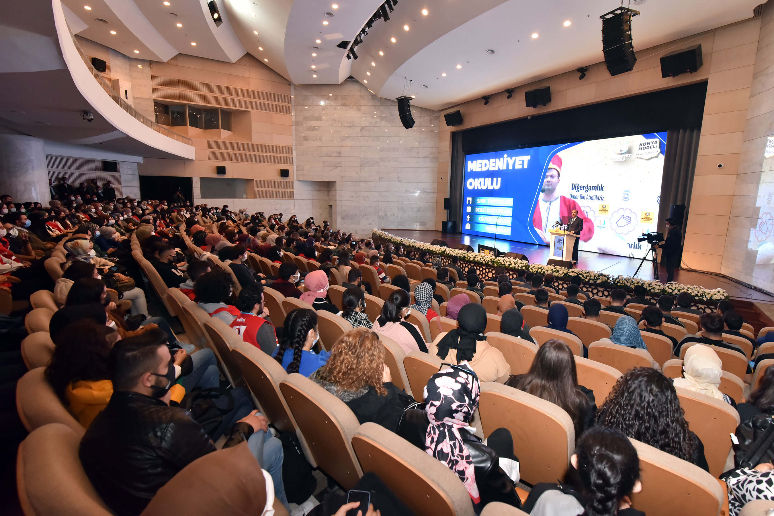 Başkan Altay Gençlik Çalışmalarını Anlattı, Genç Kültür Kart'ı Tanıttı