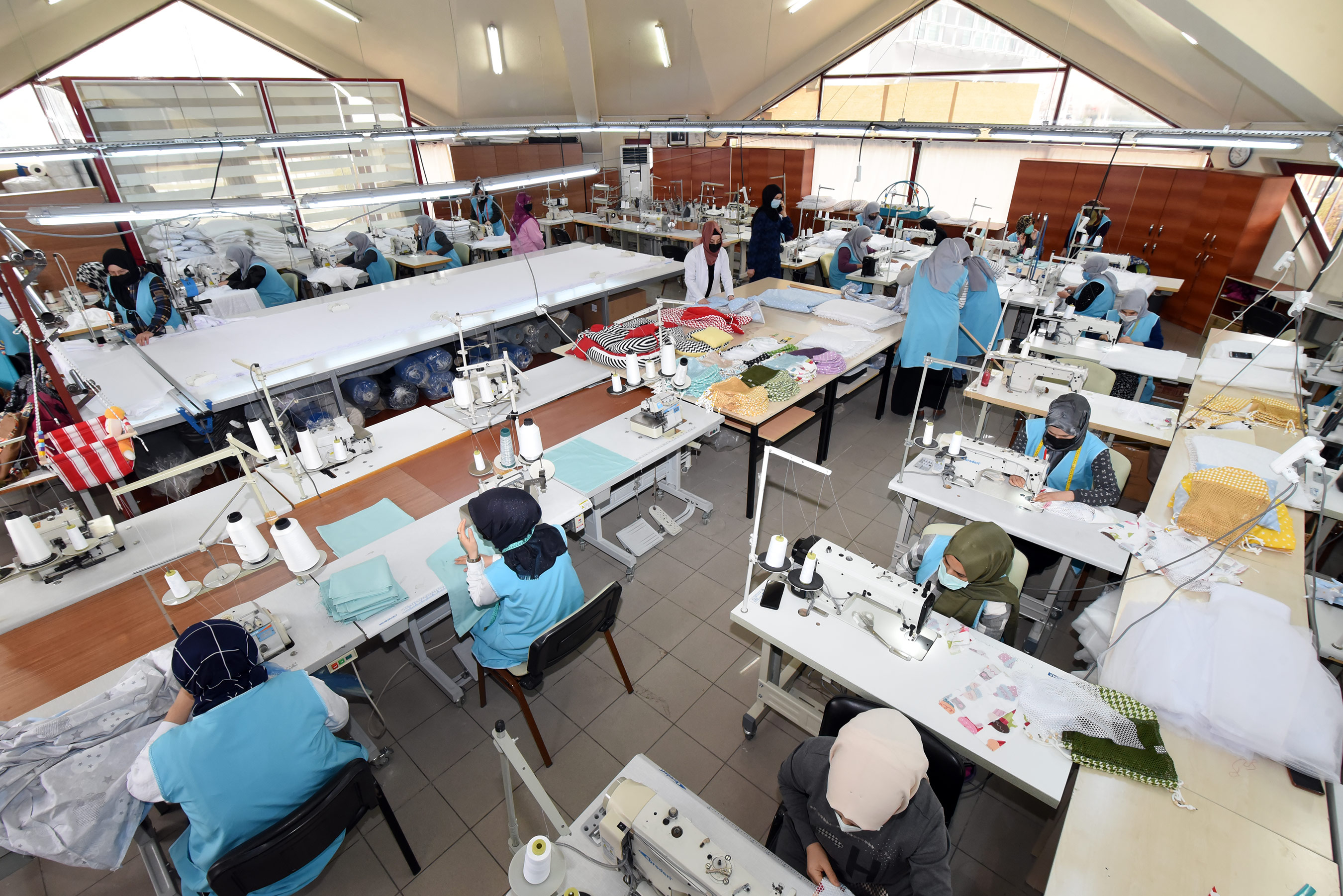 KOMEK Atölyeleri Fabrika Gibi Çalışıyor