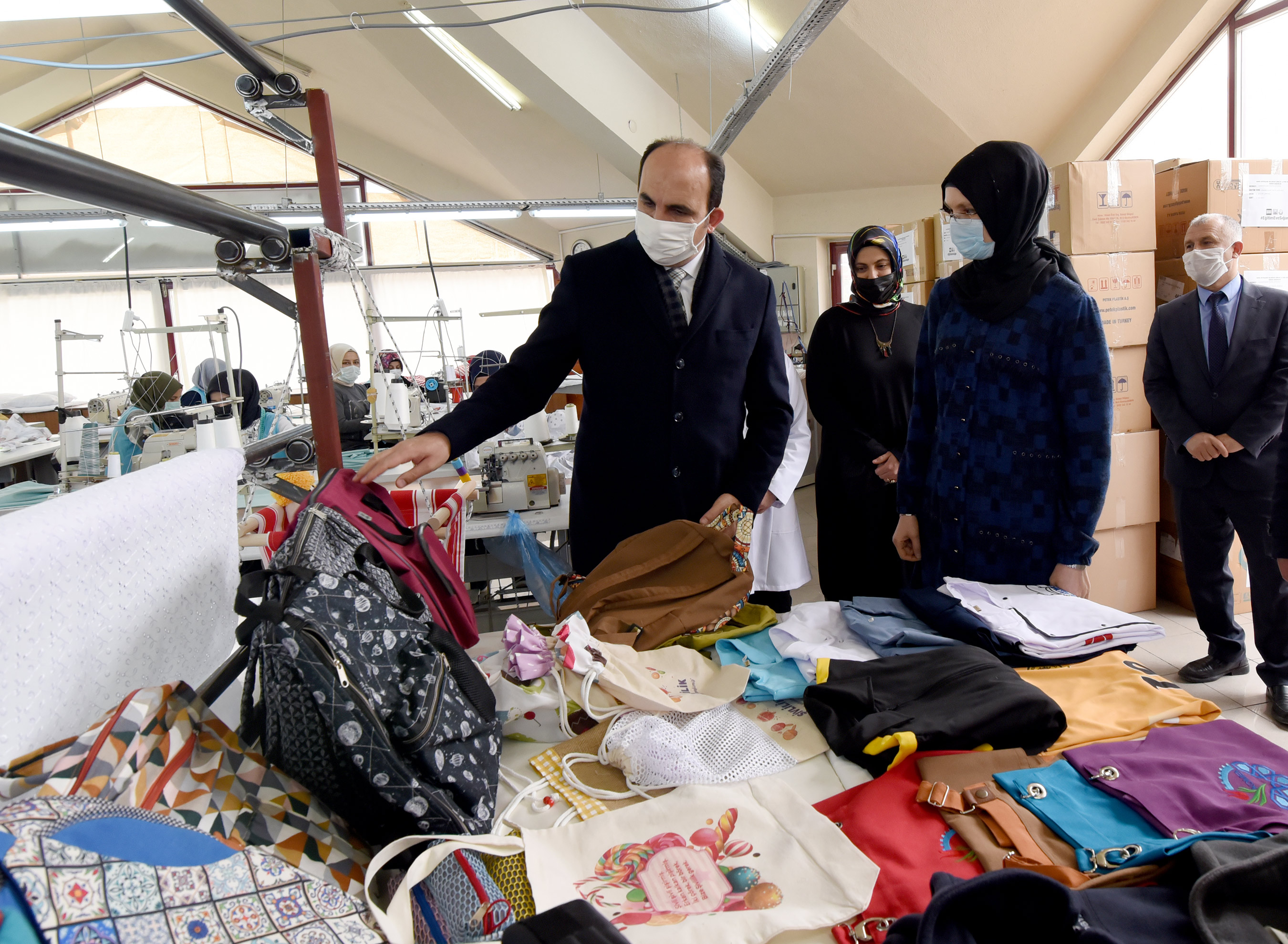 KOMEK Atölyeleri Fabrika Gibi Çalışıyor