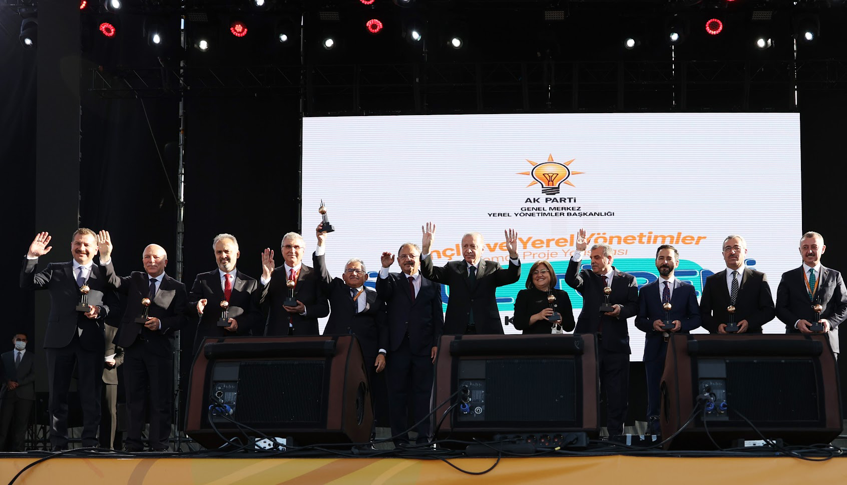 Cumhurbaşkanı Erdoğan'dan Konya Büyükşehir'e Gençlik Faaliyetleri Ödülü