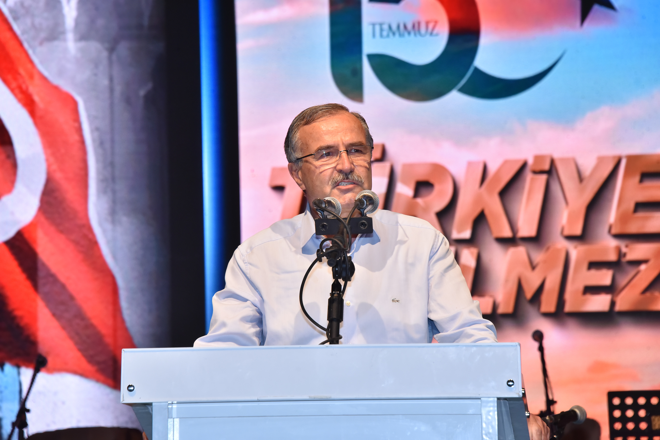 15 Temmuz'un 5.Yılında Binlerce Konyalı Mevlana Meydanı'nda Buluştu