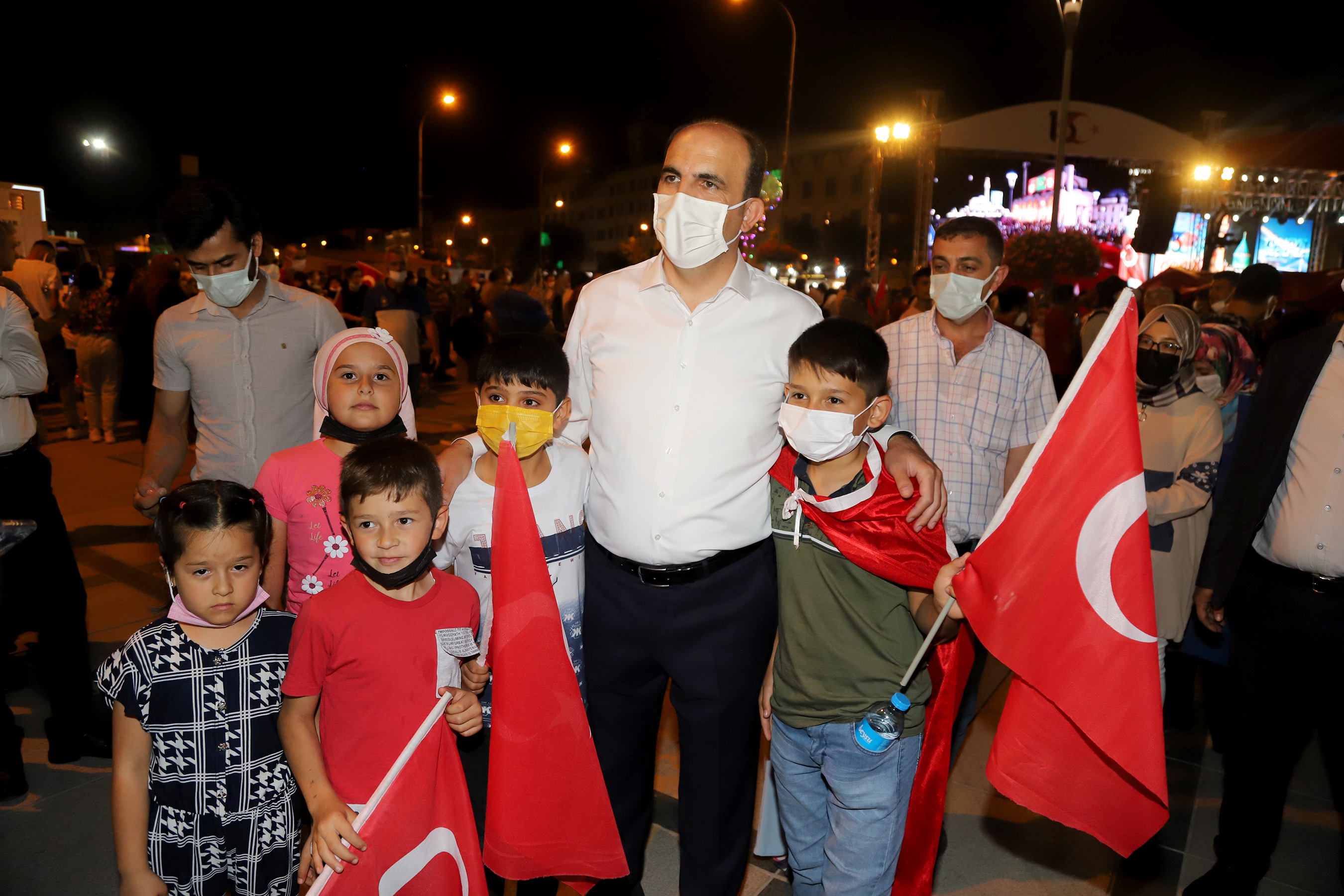 15 Temmuz'un 5.Yılında Binlerce Konyalı Mevlana Meydanı'nda Buluştu