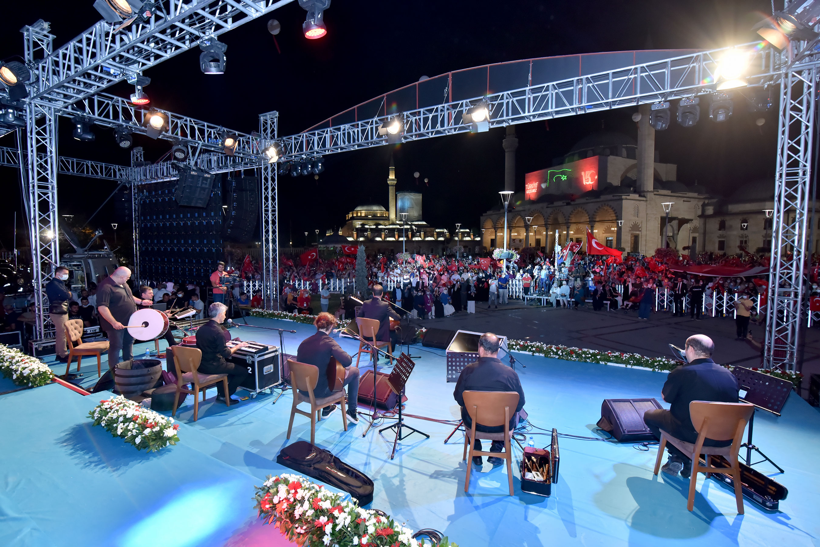 15 Temmuz'un 5.Yılında Binlerce Konyalı Mevlana Meydanı'nda Buluştu