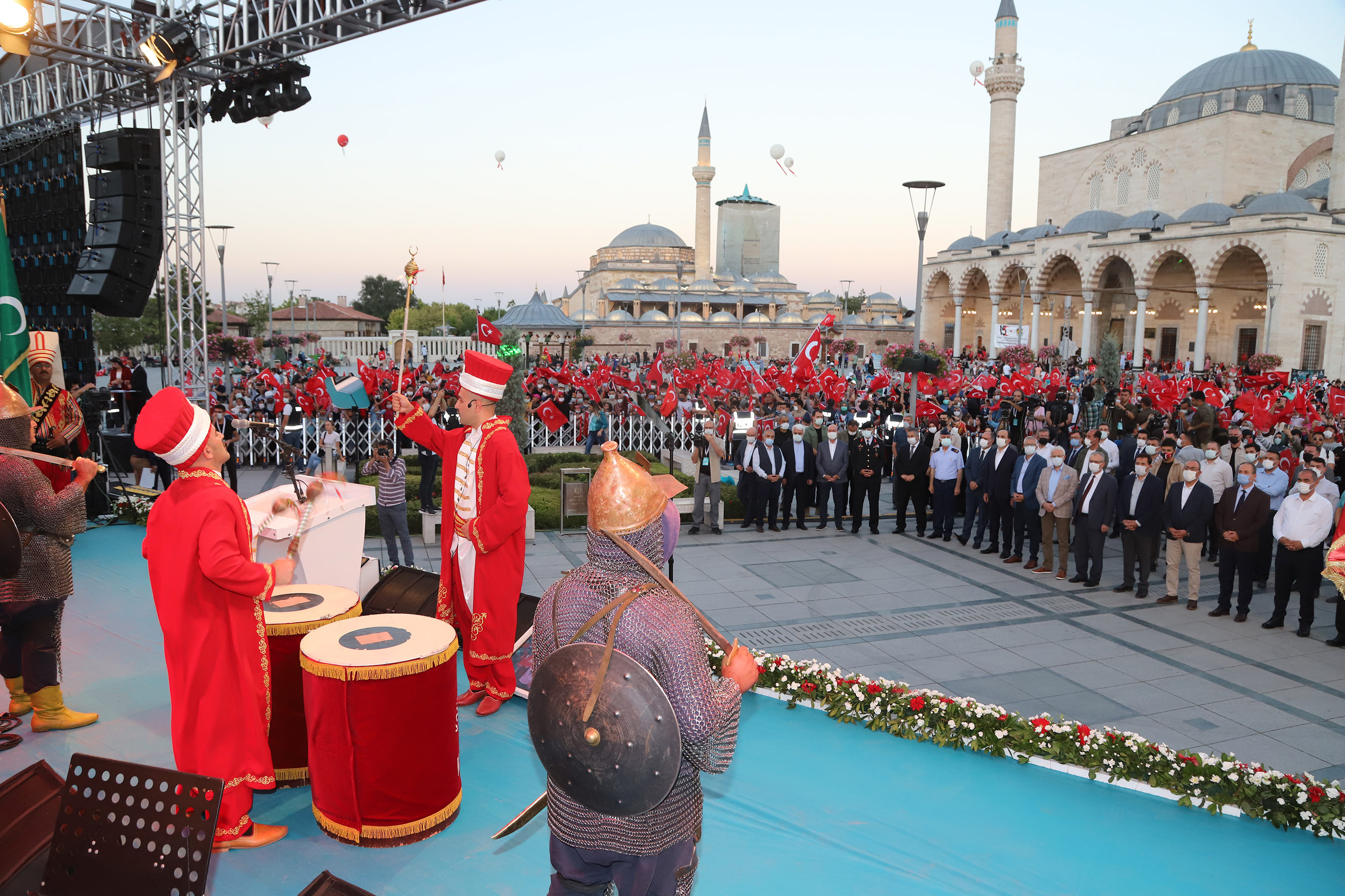 15 Temmuz'un 5.Yılında Binlerce Konyalı Mevlana Meydanı'nda Buluştu
