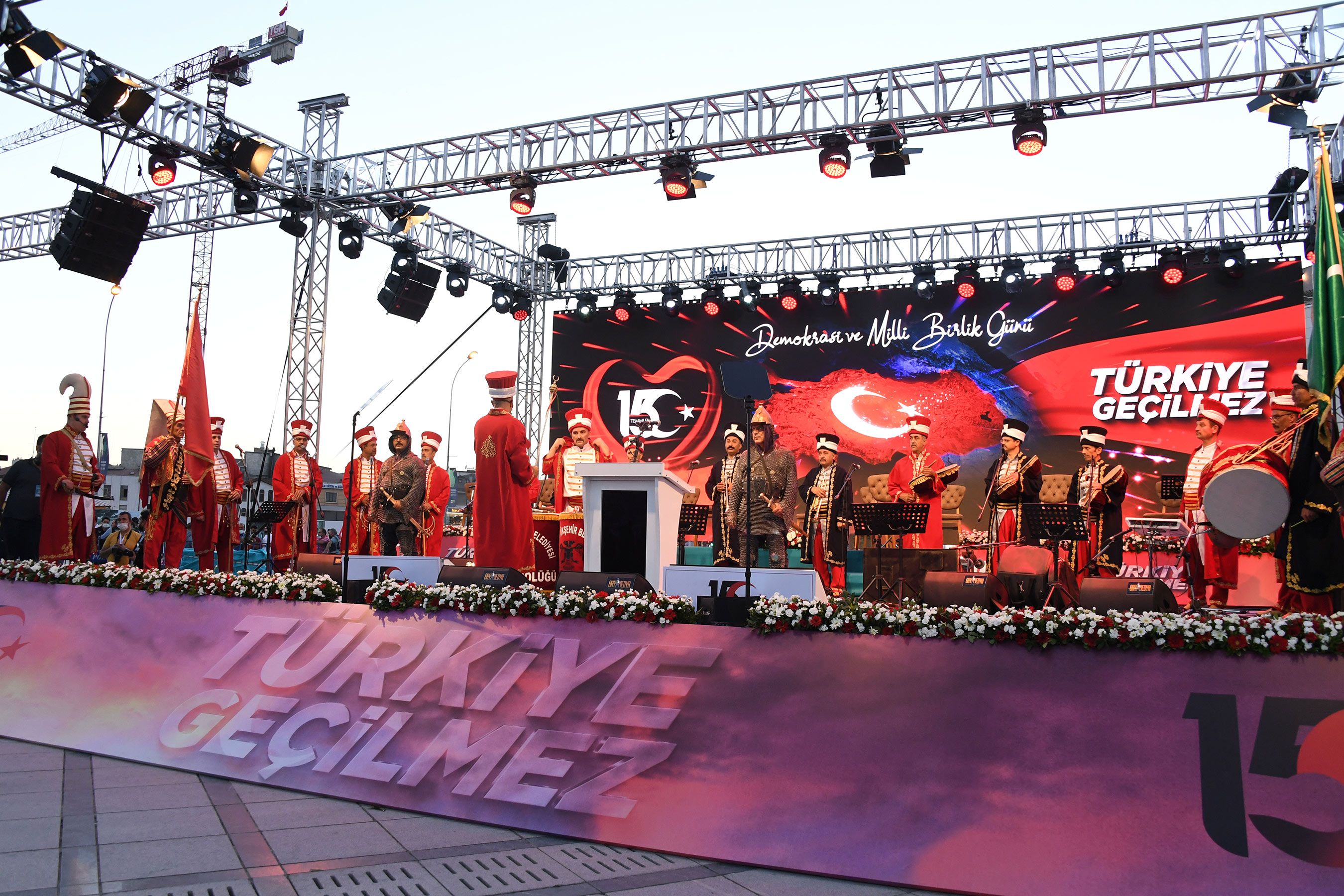 15 Temmuz'un 5.Yılında Binlerce Konyalı Mevlana Meydanı'nda Buluştu