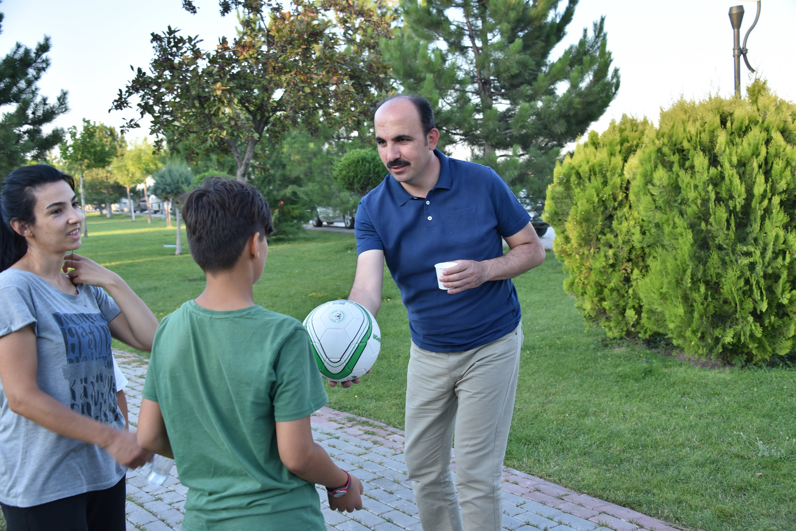 Başkan Altay Piknik Yapan Aileleri Ziyaret Etti