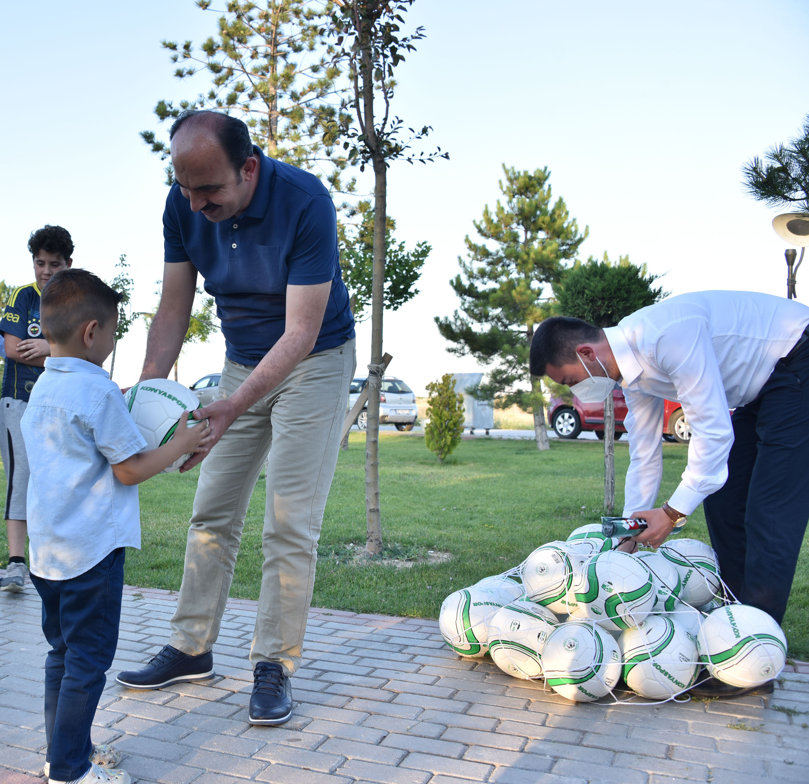 Başkan Altay Piknik Yapan Aileleri Ziyaret Etti