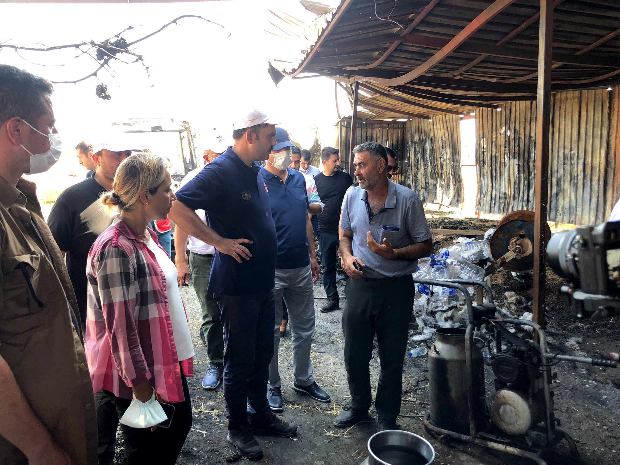 Bakan Kurum ve Başkan Altay Manavgat'ta Yangın Bölgesini Ziyaret Etti