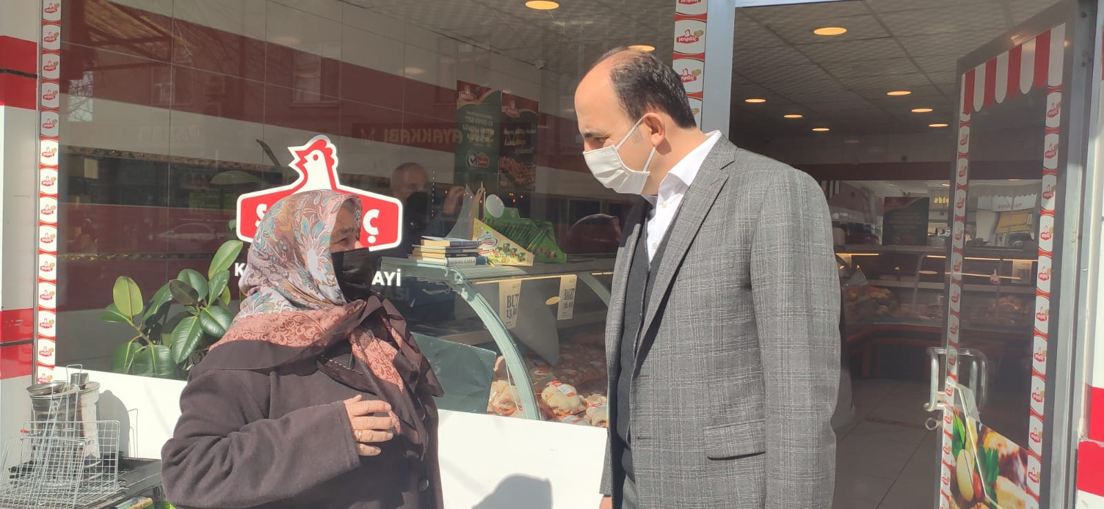 Başkan Altay Sahibiata Caddesi'nde Esnafları Ziyaret Etti