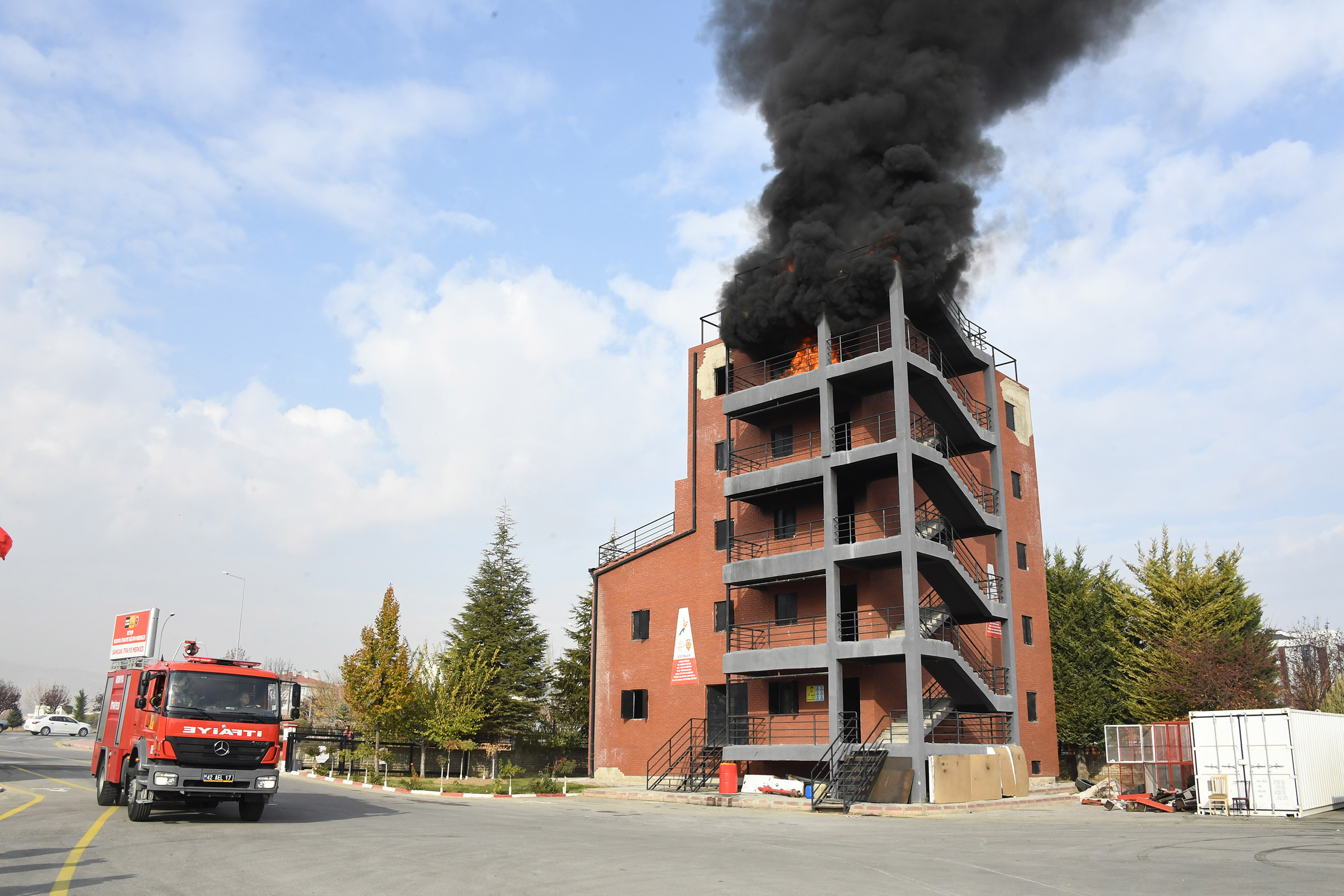 Konya İtfaiyesi Ülke İçinde ve Ülke Dışında Model Oluyor 