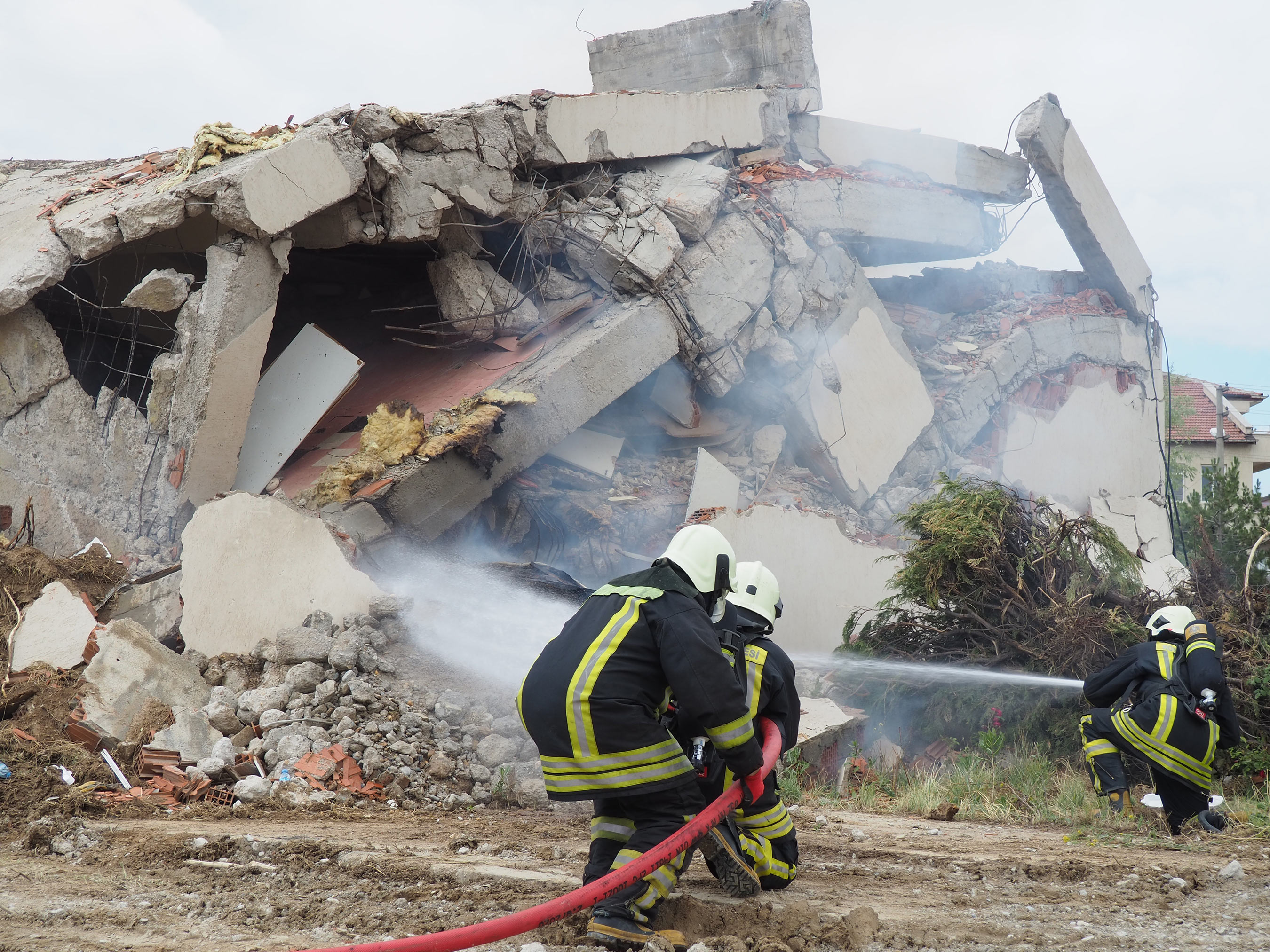 Konya Büyükşehir İtfaiyesi'nden Nefes Kesen Deprem Tatbikatı 