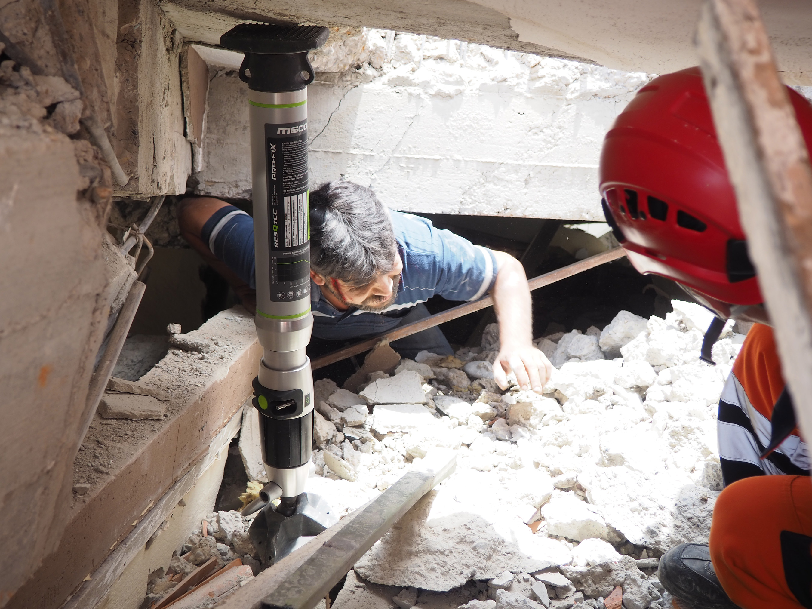 Konya Büyükşehir İtfaiyesi'nden Nefes Kesen Deprem Tatbikatı 