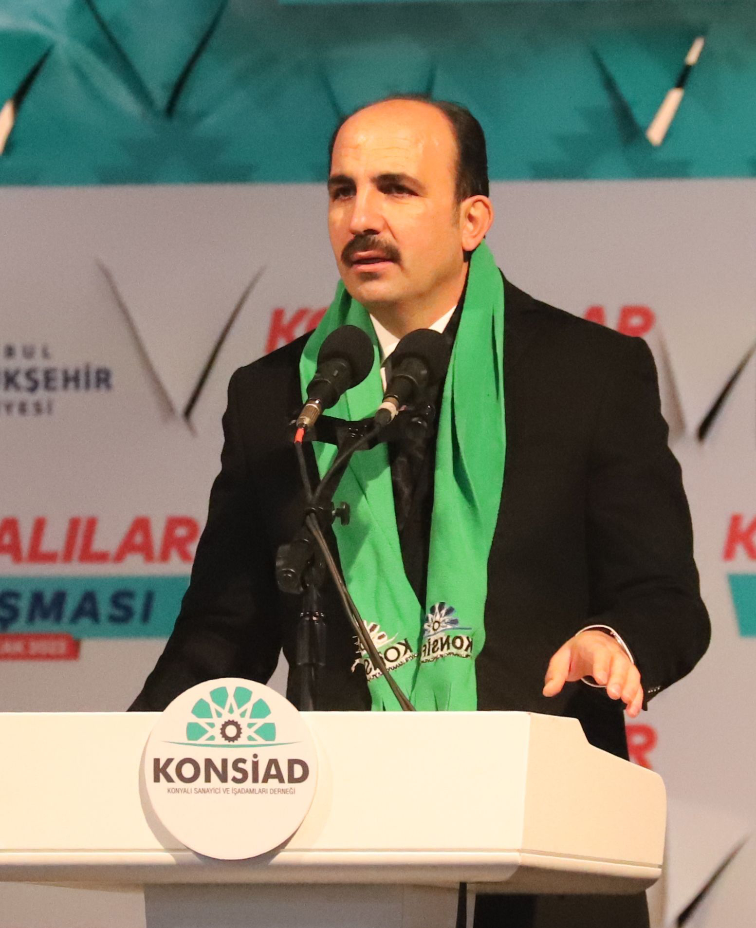 Bakan Kurum ve Başkan Altay İstanbul'daki Konyalılarla Buluştu