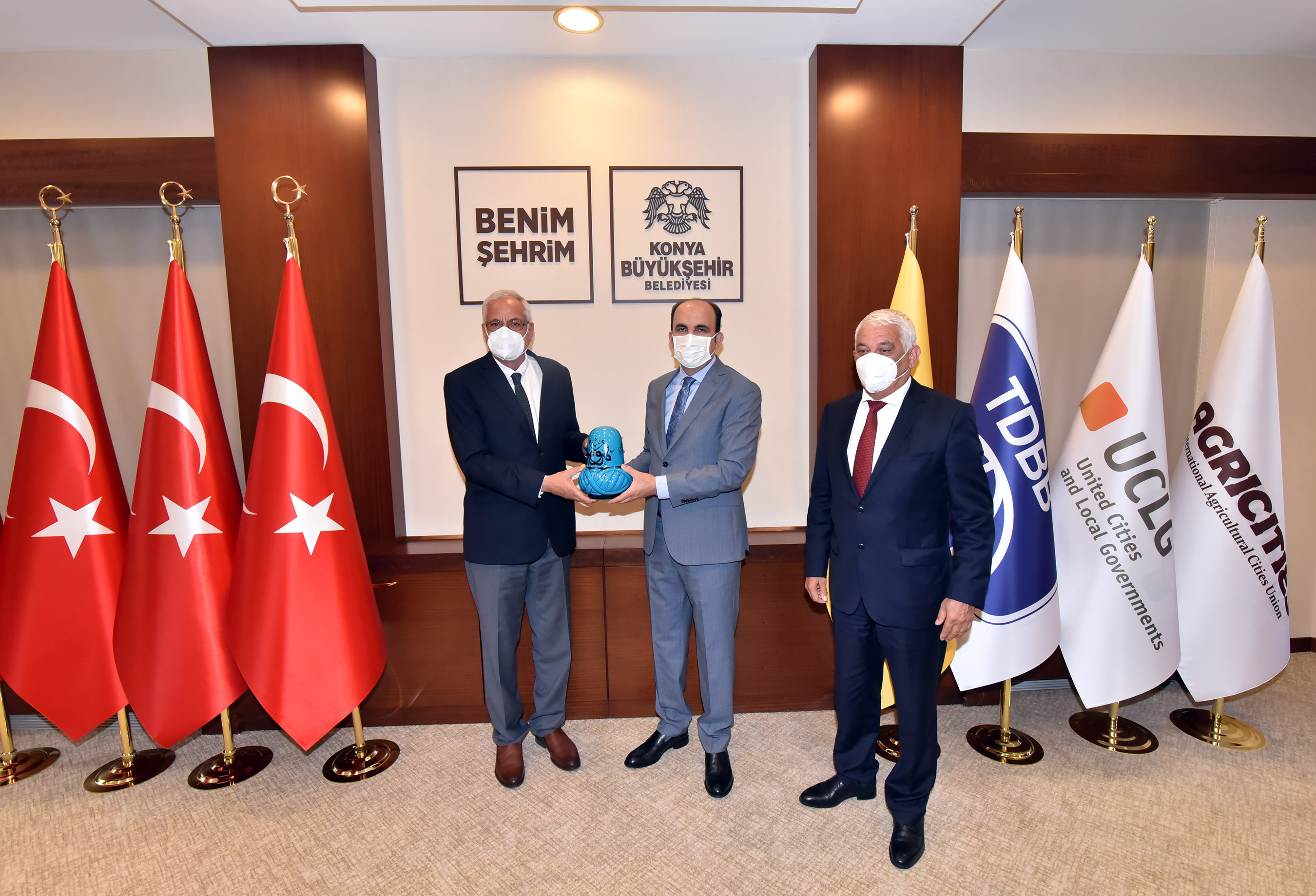 Başkan Altay Kuzey Kıbrıslı Belediye Başkanlarıyla Bir Araya Geldi