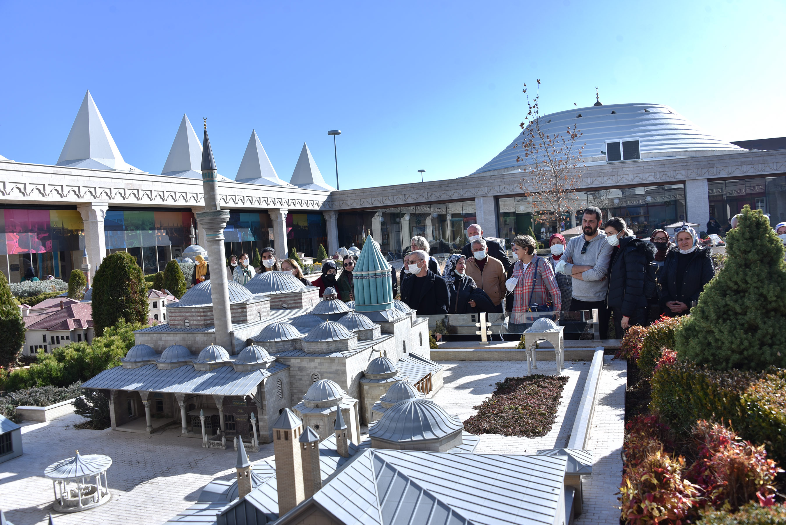 Konya Panorama Müzesi Mevlana Dostlarıyla Dolup Taşıyor