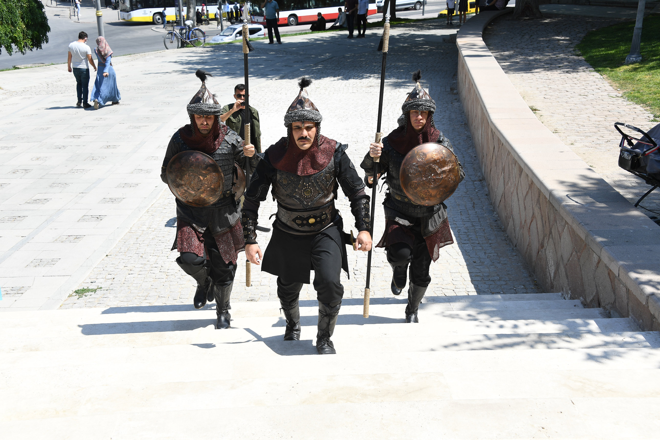 Her Cuma Selçuklu Sultanlarına Saygı Nöbeti Tutuluyor 