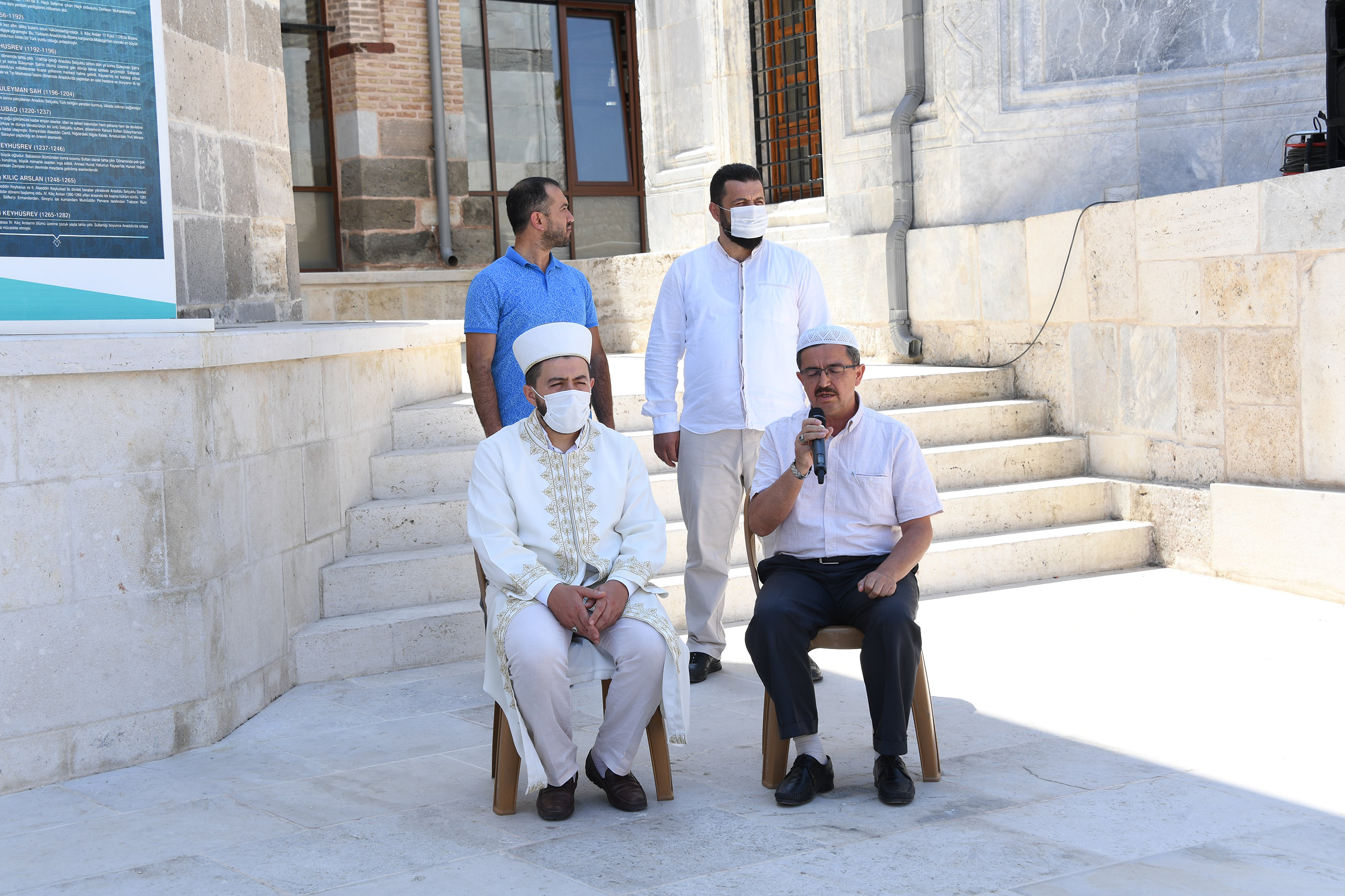 Her Cuma Selçuklu Sultanlarına Saygı Nöbeti Tutuluyor 