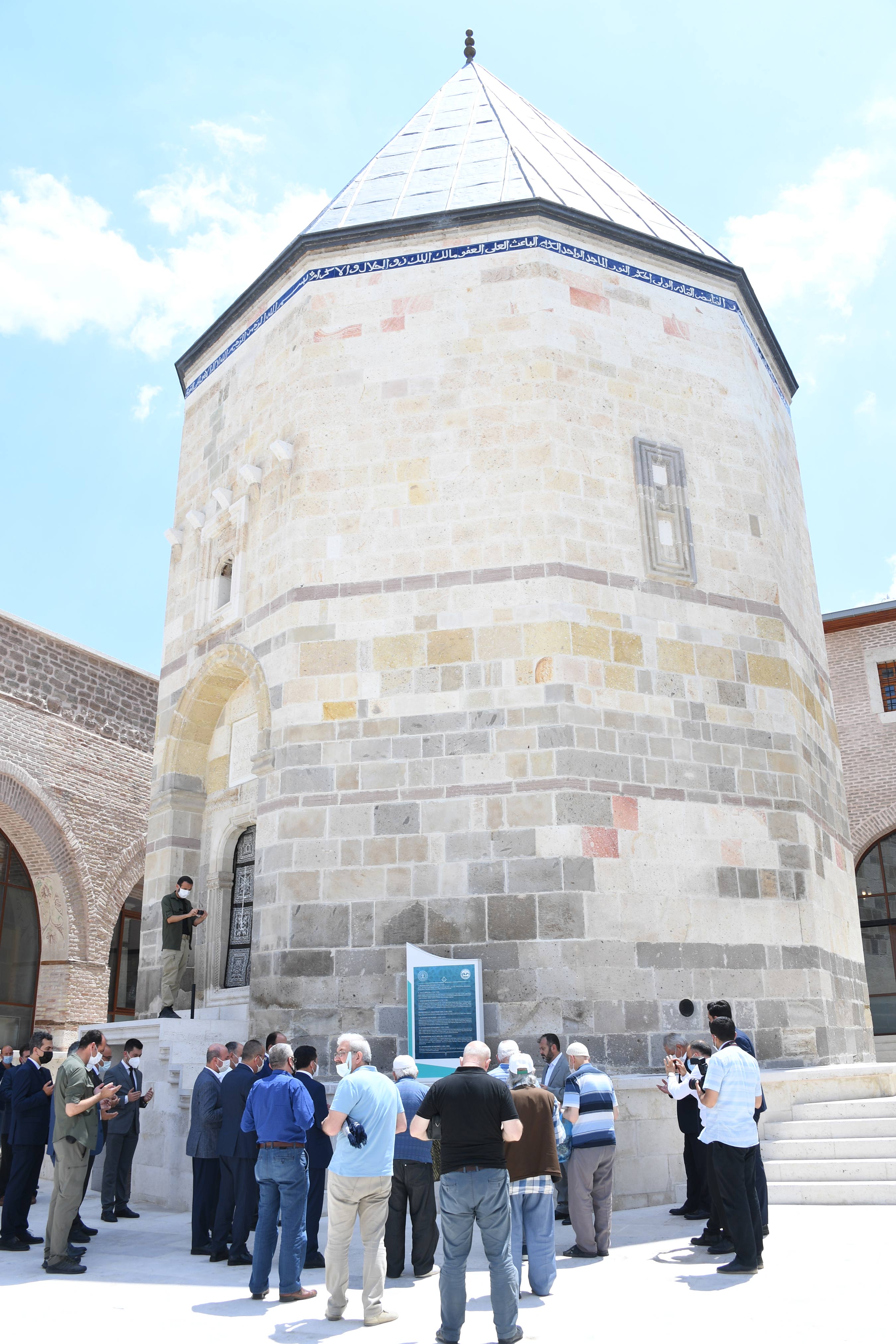 Selçuklu Sultanları ve Tüm Şehitler Cuma Hutbesinde Anıldı