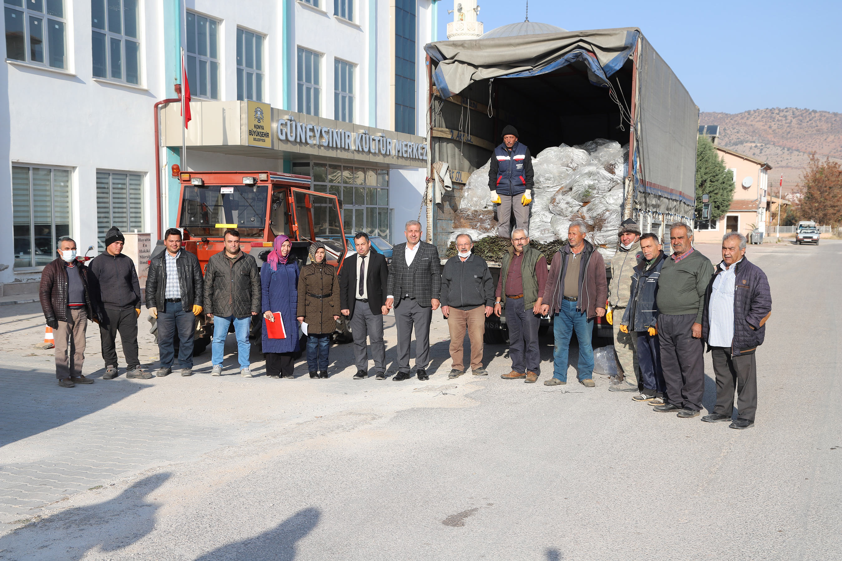 Konya Büyükşehir Üreticiye Lavanta Desteğini Sürdürüyor