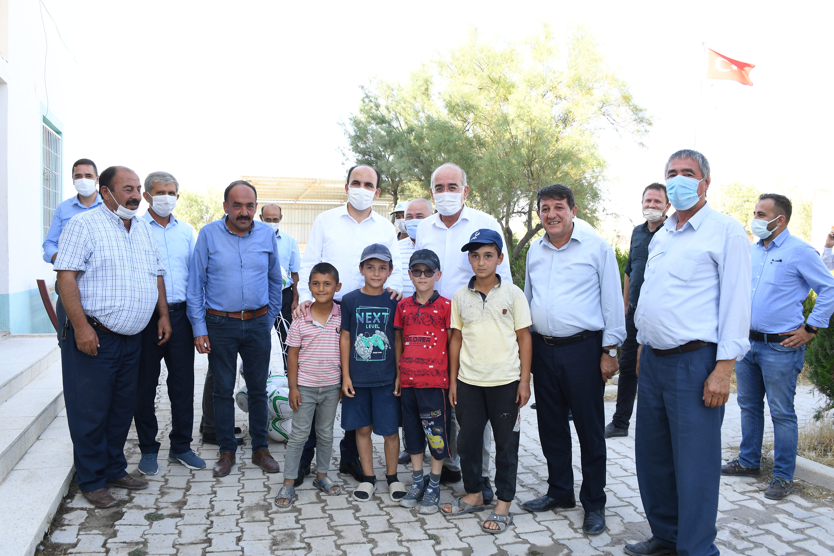Başkan Altay Karapınar ve Emirgazi'nin Mahallelerinde Vatandaşlarla Buluştu