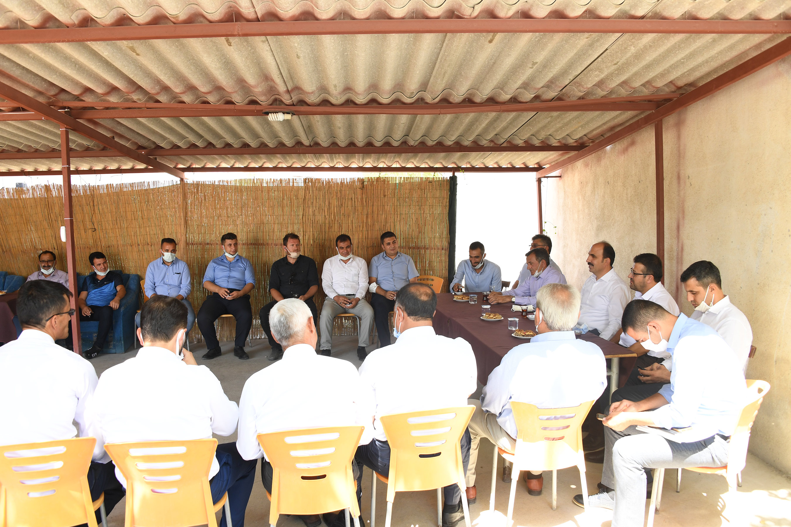 Başkan Altay Karapınar ve Emirgazi'nin Mahallelerinde Vatandaşlarla Buluştu