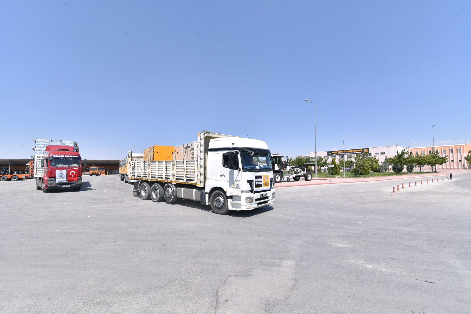 Konya'dan Sel Bölgesine Jeneratör ve Çöp Konteyneri Desteği