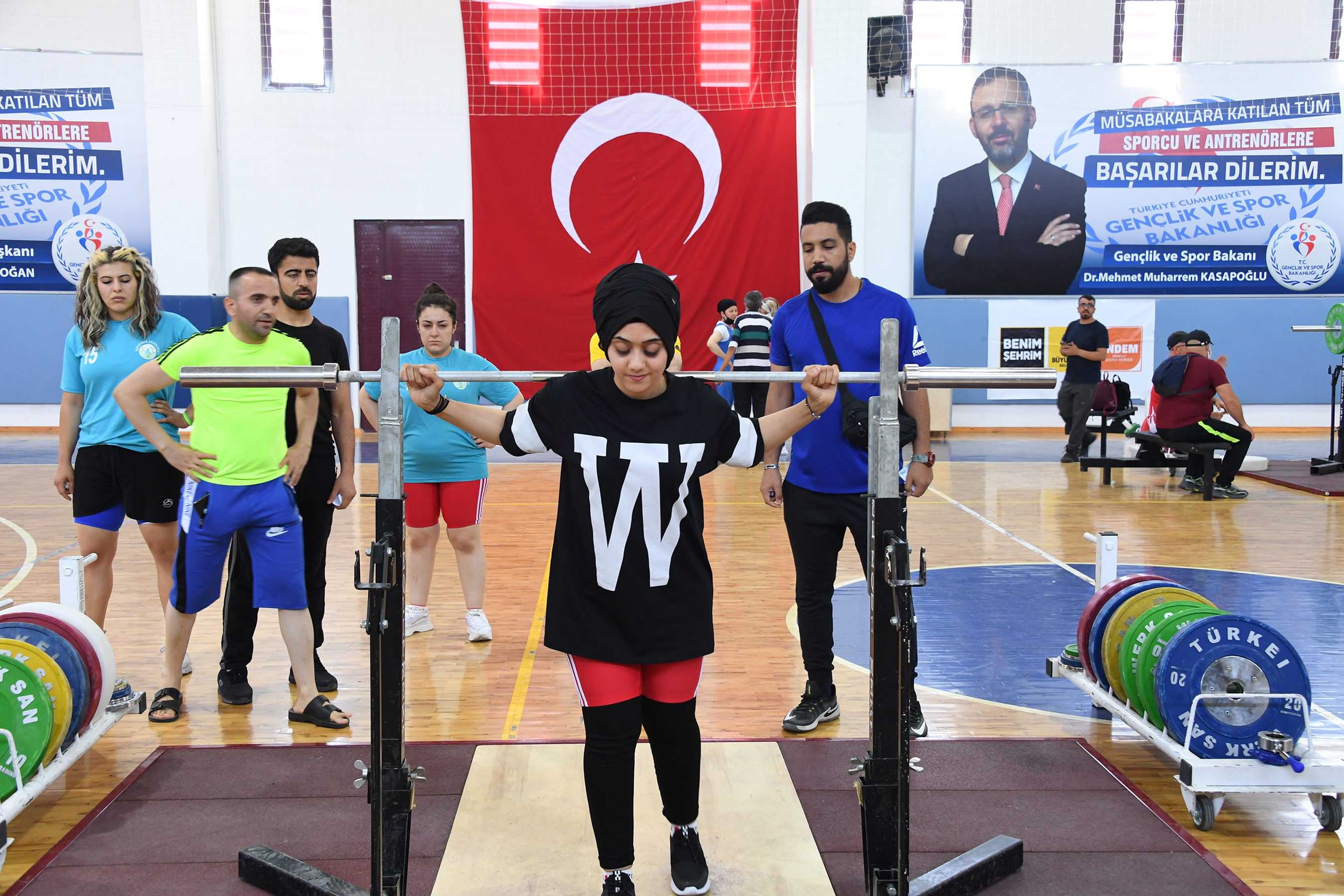 Konya'da Türkiye Görme Engelliler Halter Şampiyonası Başladı