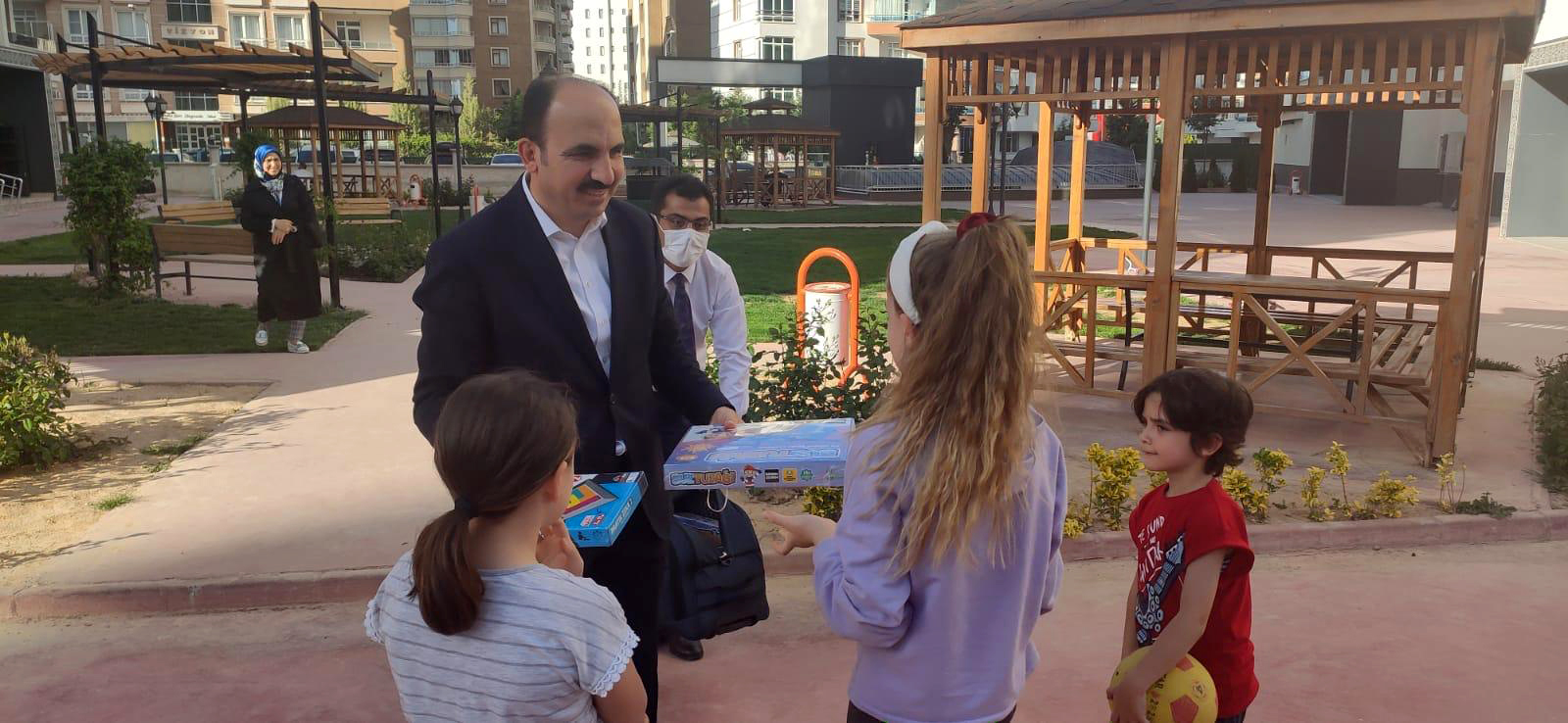 Başkan Altay Şehit ve Gazi Ailelerini Ziyaret Etti