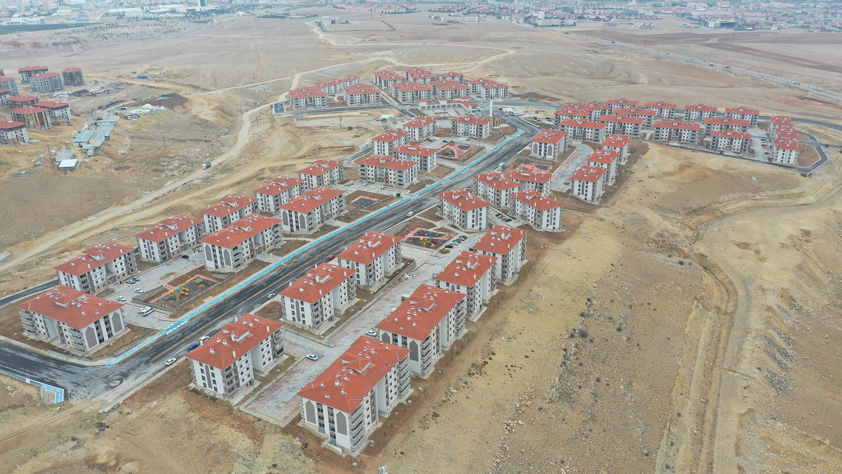 Başkan Altay ve Başkan Pekyatırmacı Ardıçlı TOKİ'de İncelemelerde Bulundu