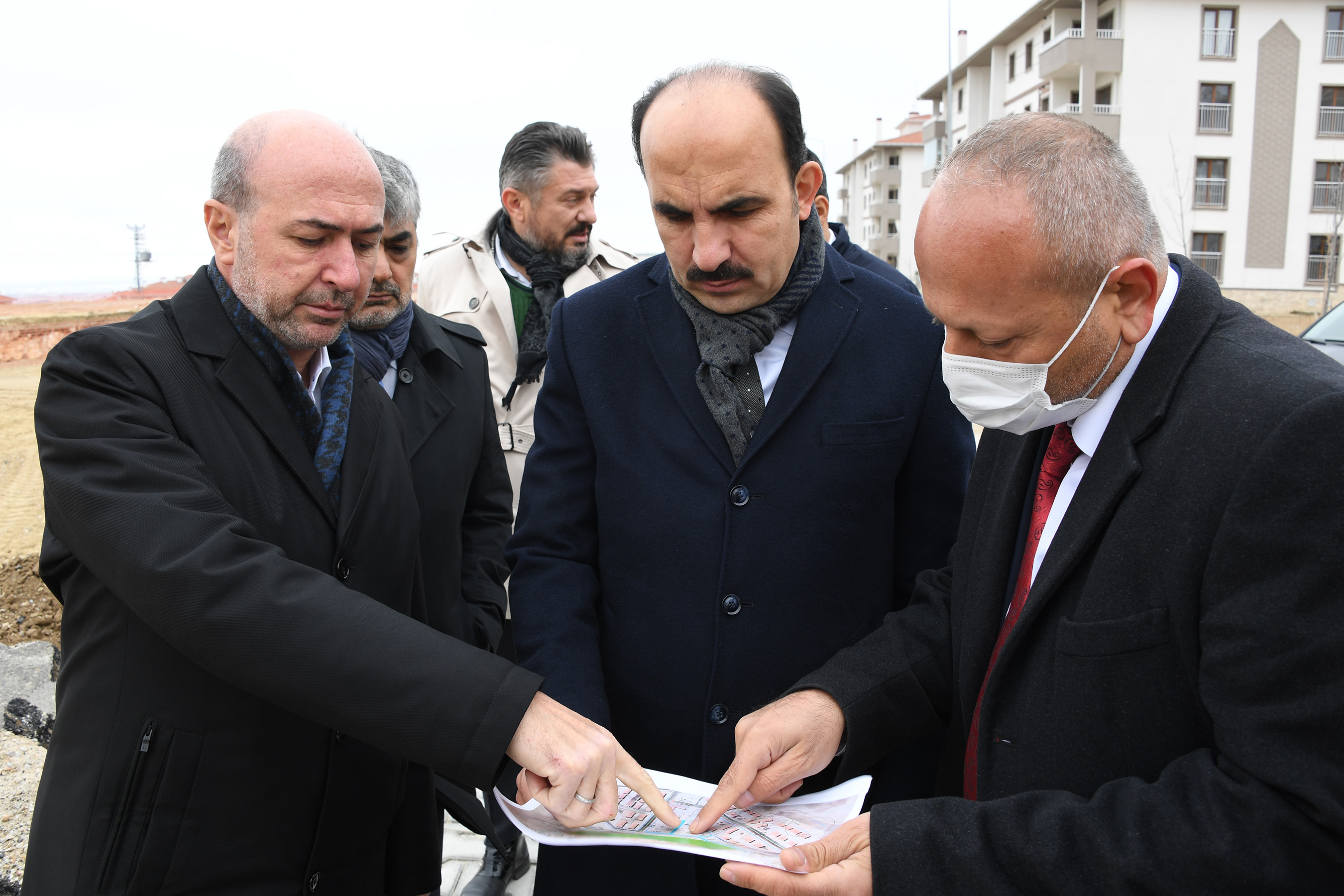 Başkan Altay ve Başkan Pekyatırmacı Ardıçlı TOKİ'de İncelemelerde Bulundu