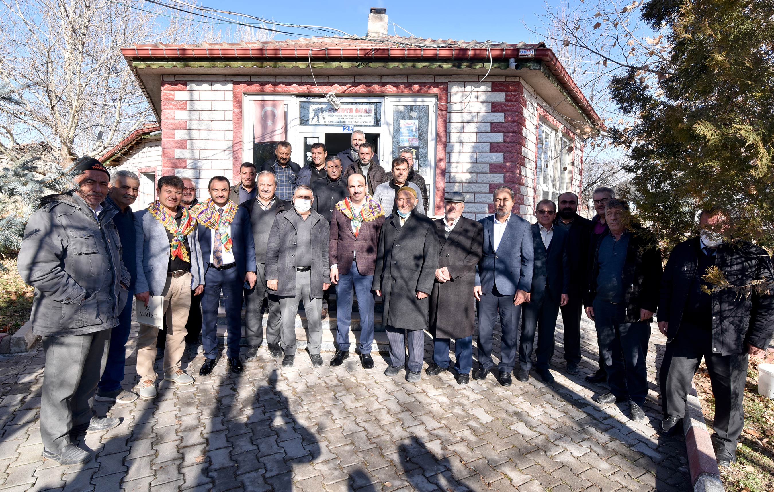 Başkan Altay Çeltik ve Yunak'ın Mahallelerinde Vatandaşlarla Buluştu 
