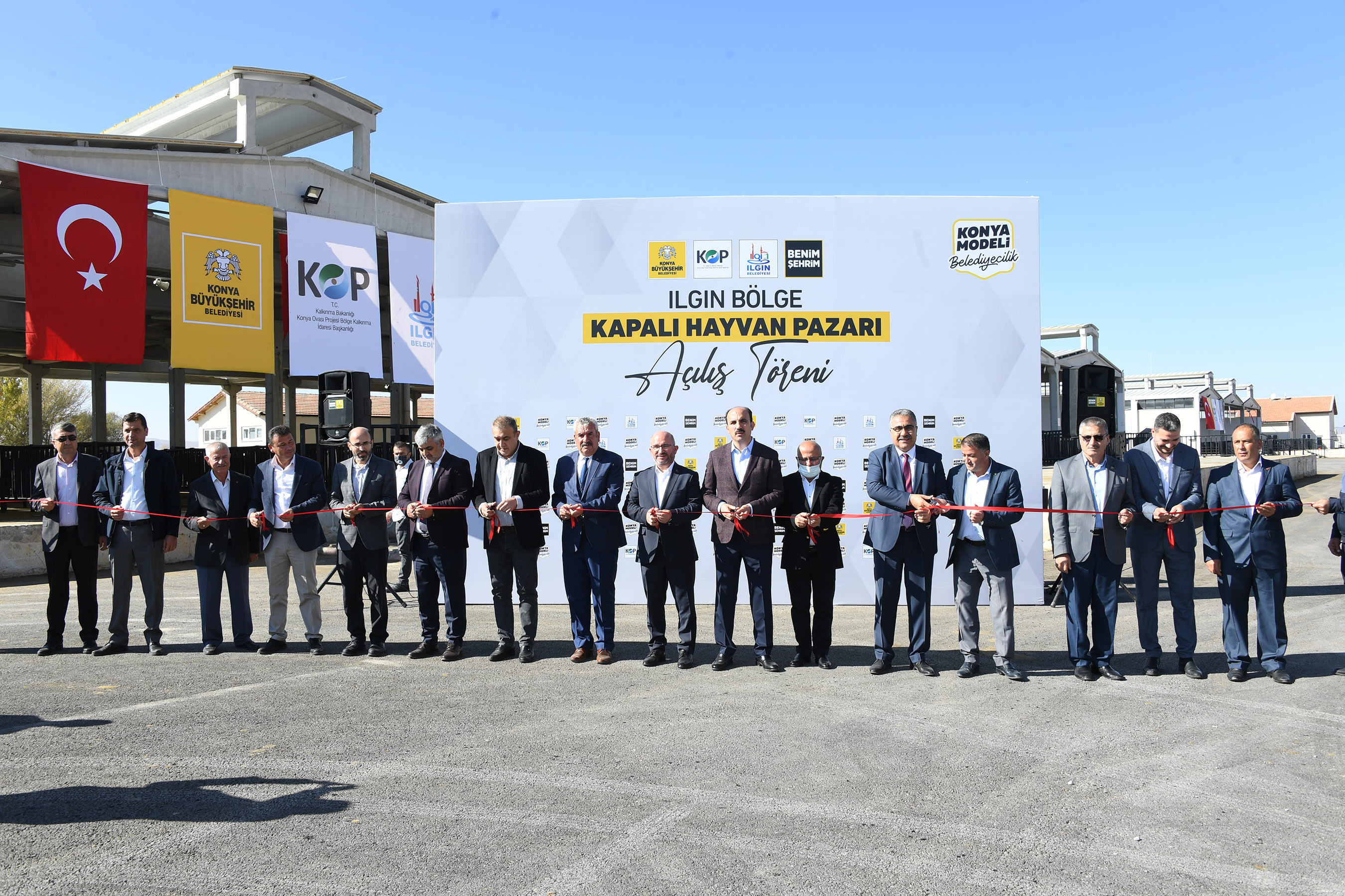 Ilgın Bölge Kapalı Hayvan Pazarı Açıldı