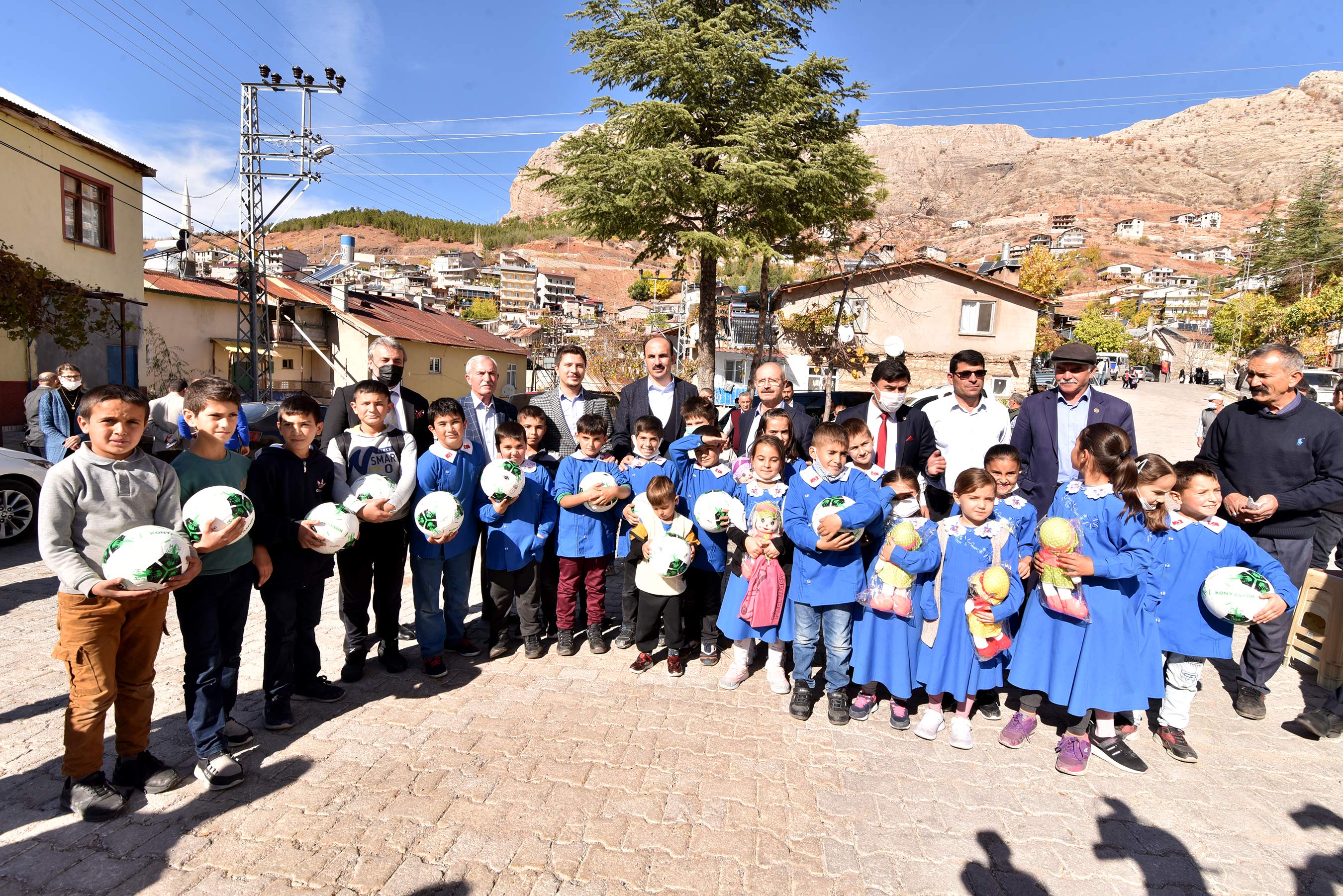 Sorgun, Özboyacı ve Başkan Altay Hadim ve Taşkent'in Mahallelerinde Vatandaşlarla Buluştu