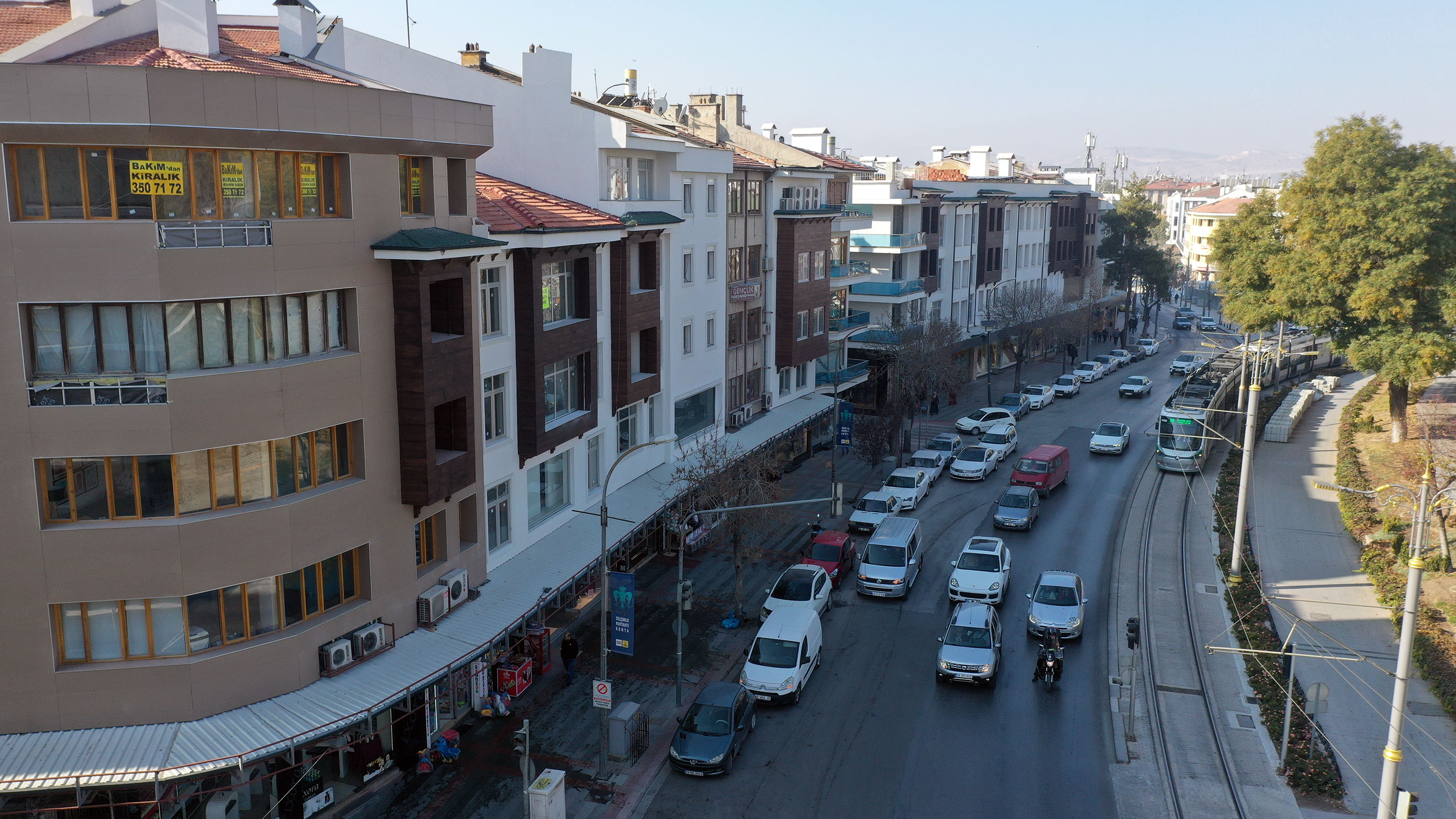 Alaaddin Caddesi'ndeki Binalar Tarihi Dokuya Uygun Hale Geliyor