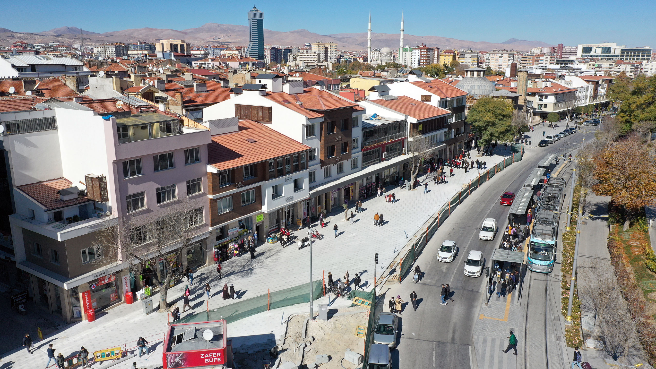 Alaaddin Caddesi'ndeki Binalar Tarihi Dokuya Uygun Hale Geliyor
